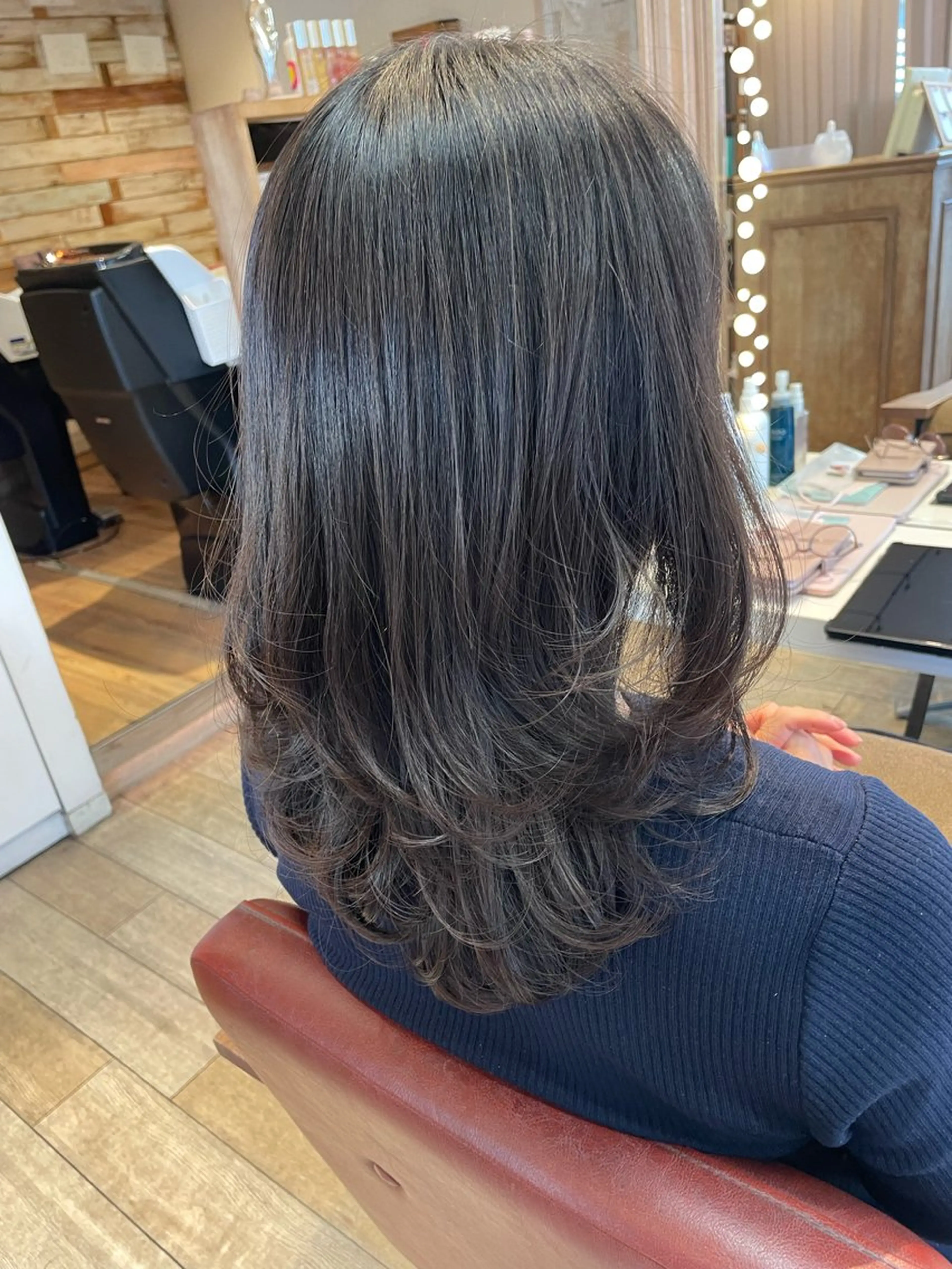 ミディアム ハイレイヤー レイヤーカット カット トリートメント ✨横須賀髪質改善✨️ 加藤 百音のヘアスタイル