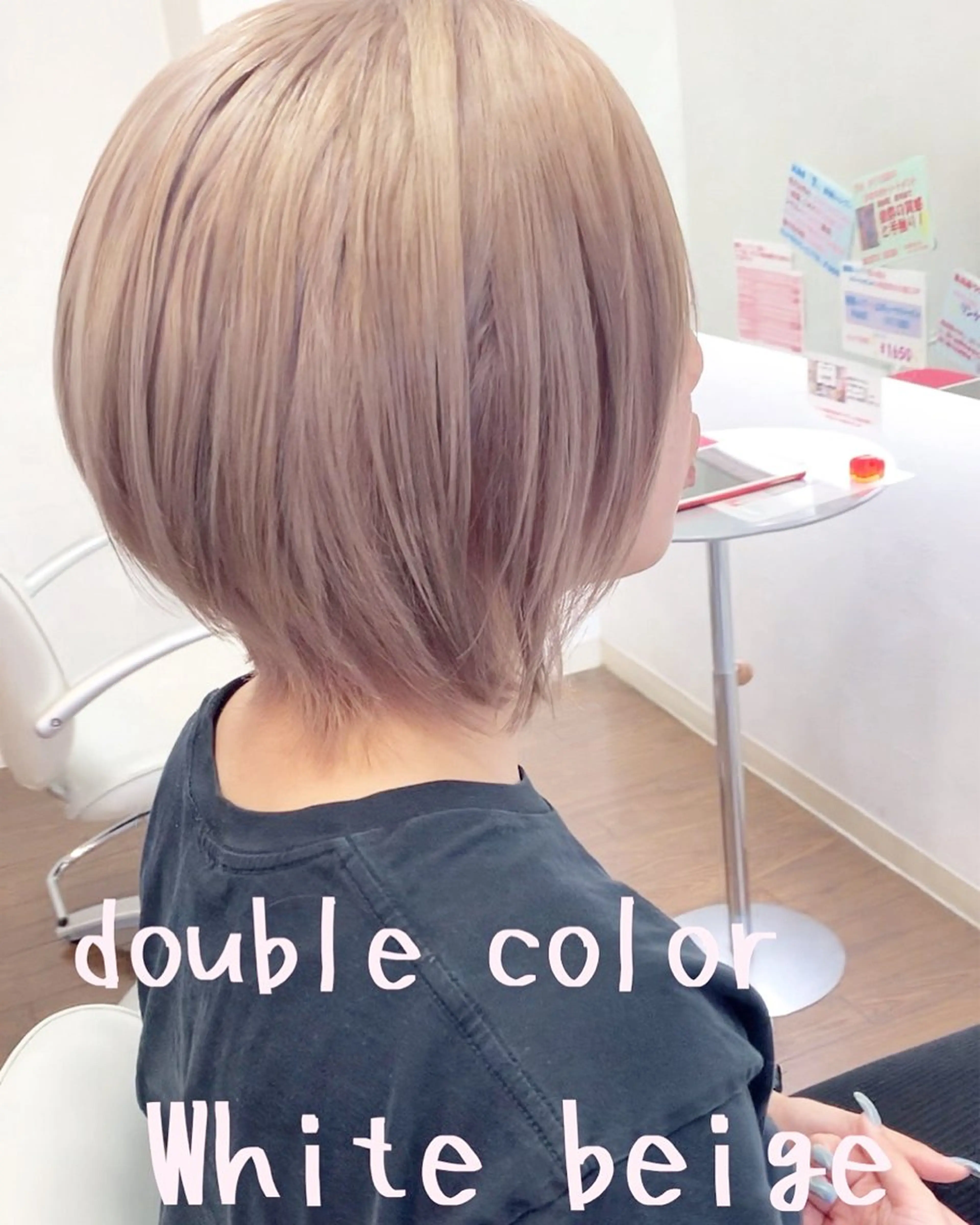 ショート カラー ベージュカラー ダブルカラー ミルキーベージュ カット ヘアカラー 萩原 博のヘアスタイル