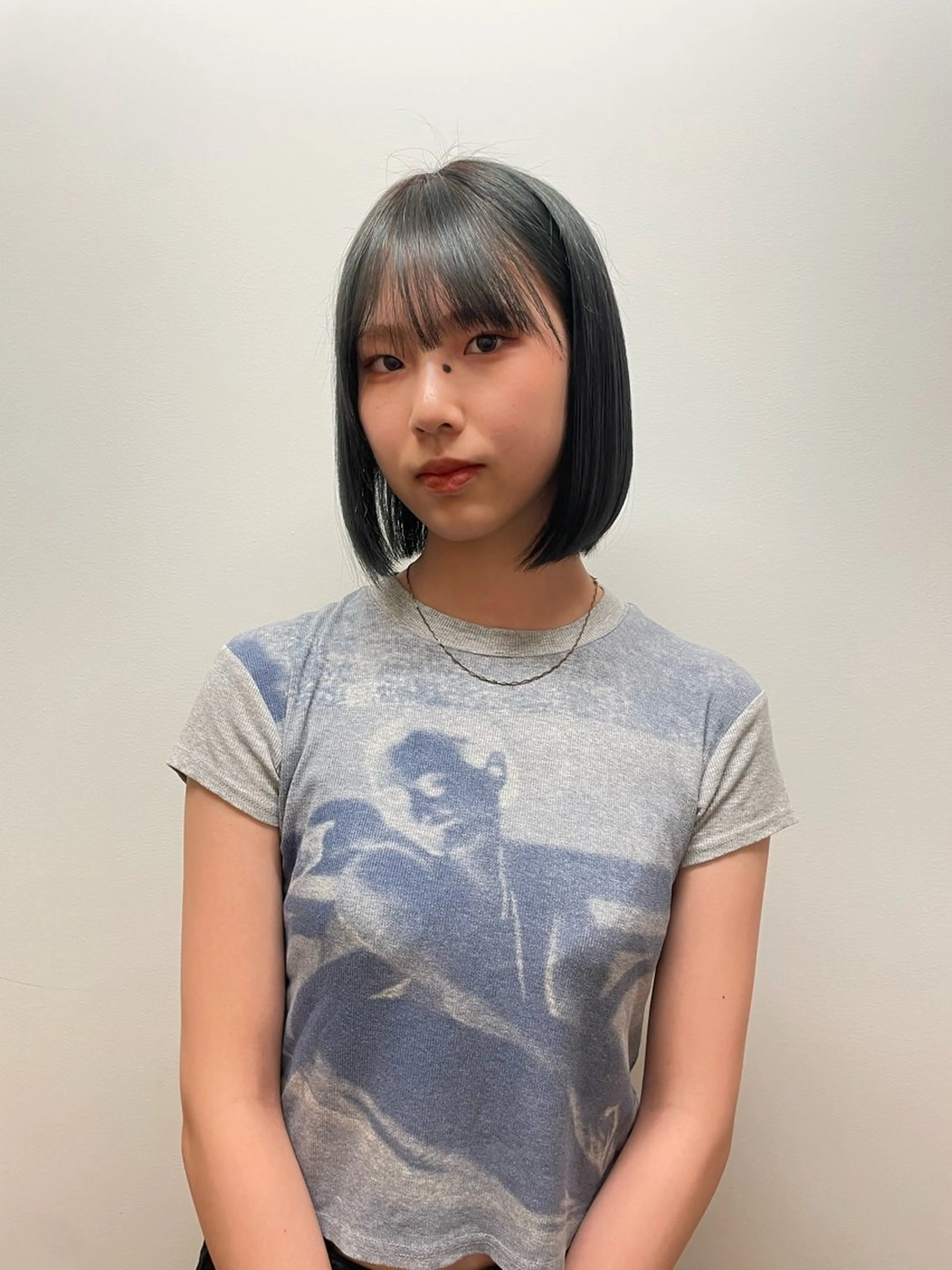 ミディアム カラー 楪 yuzuriha所属・Saaya/レイヤー /ブリーチ/ブロンドのヘアスタイル