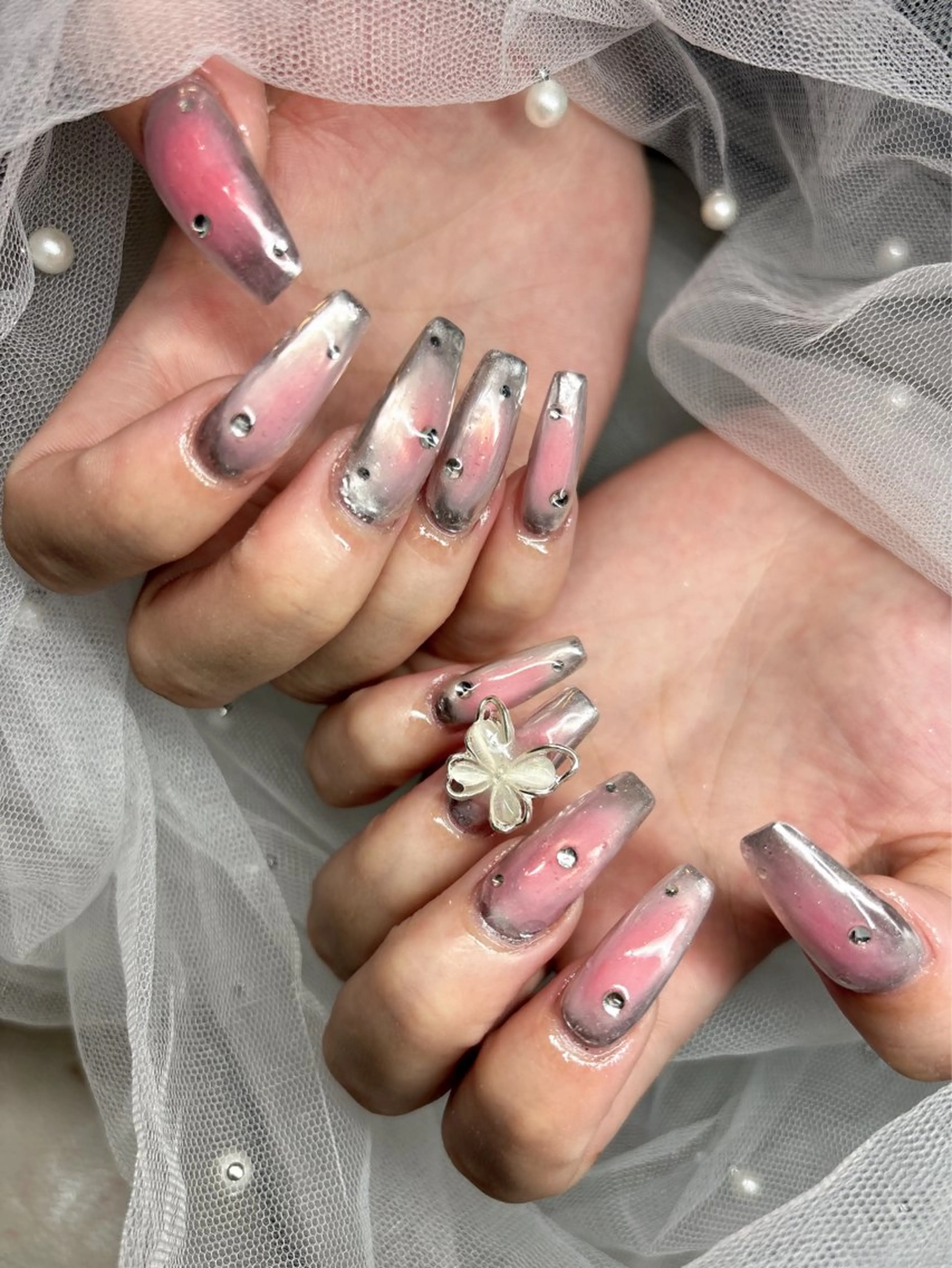 ネイル アートネイル チークネイル ジェルネイル ロングネイル ミラーネイル ハンドネイル happiness nailのネイルデザイン