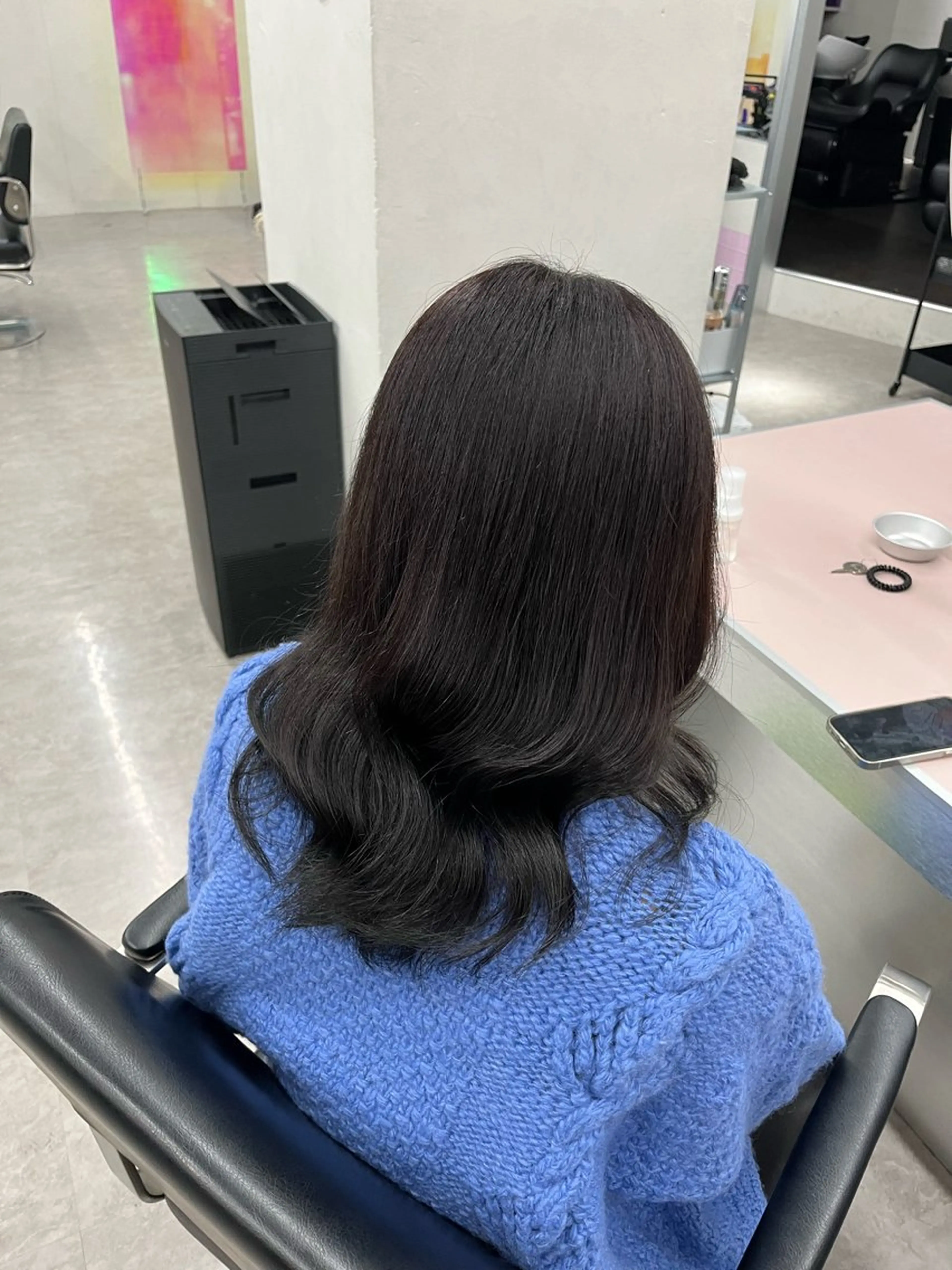 セミロング ヘアカラー 奥野碧🌈艶髪 /ダメージレスカラーのヘアスタイル