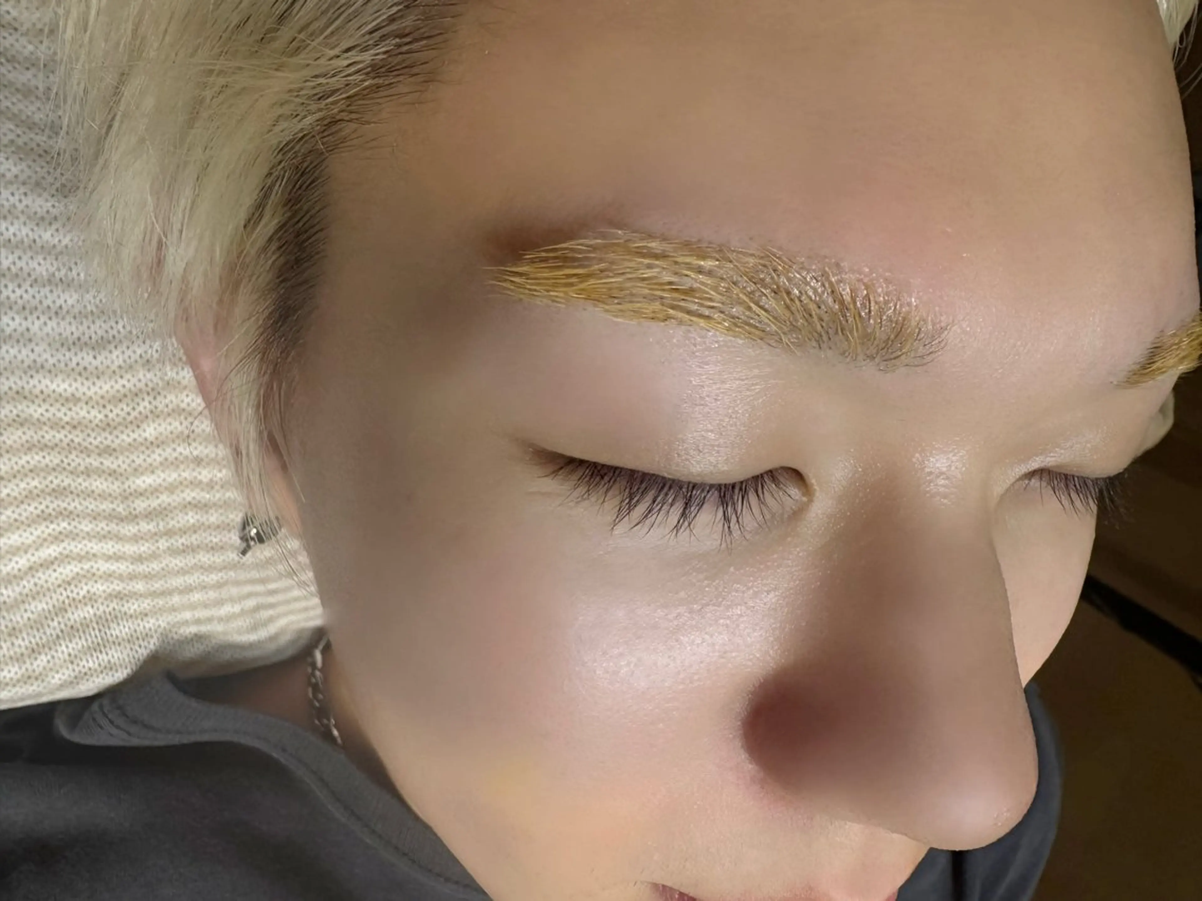 メンズアイプロワックス練習モデルの写真