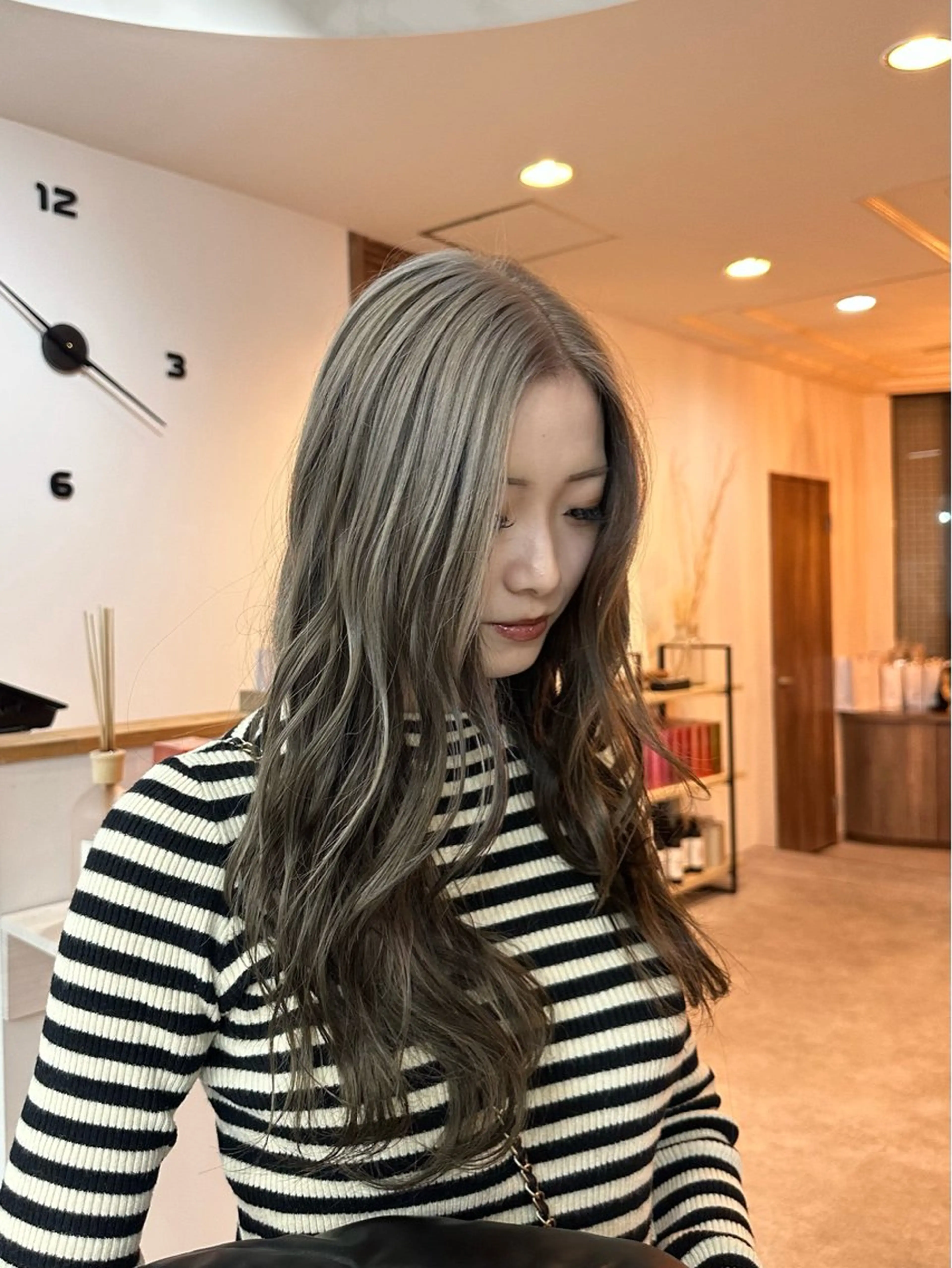 ロング カラー ブリーチ カット ヘアカラー トリートメント Manami /岡山 ブリーチ/縮毛矯正のヘアスタイル