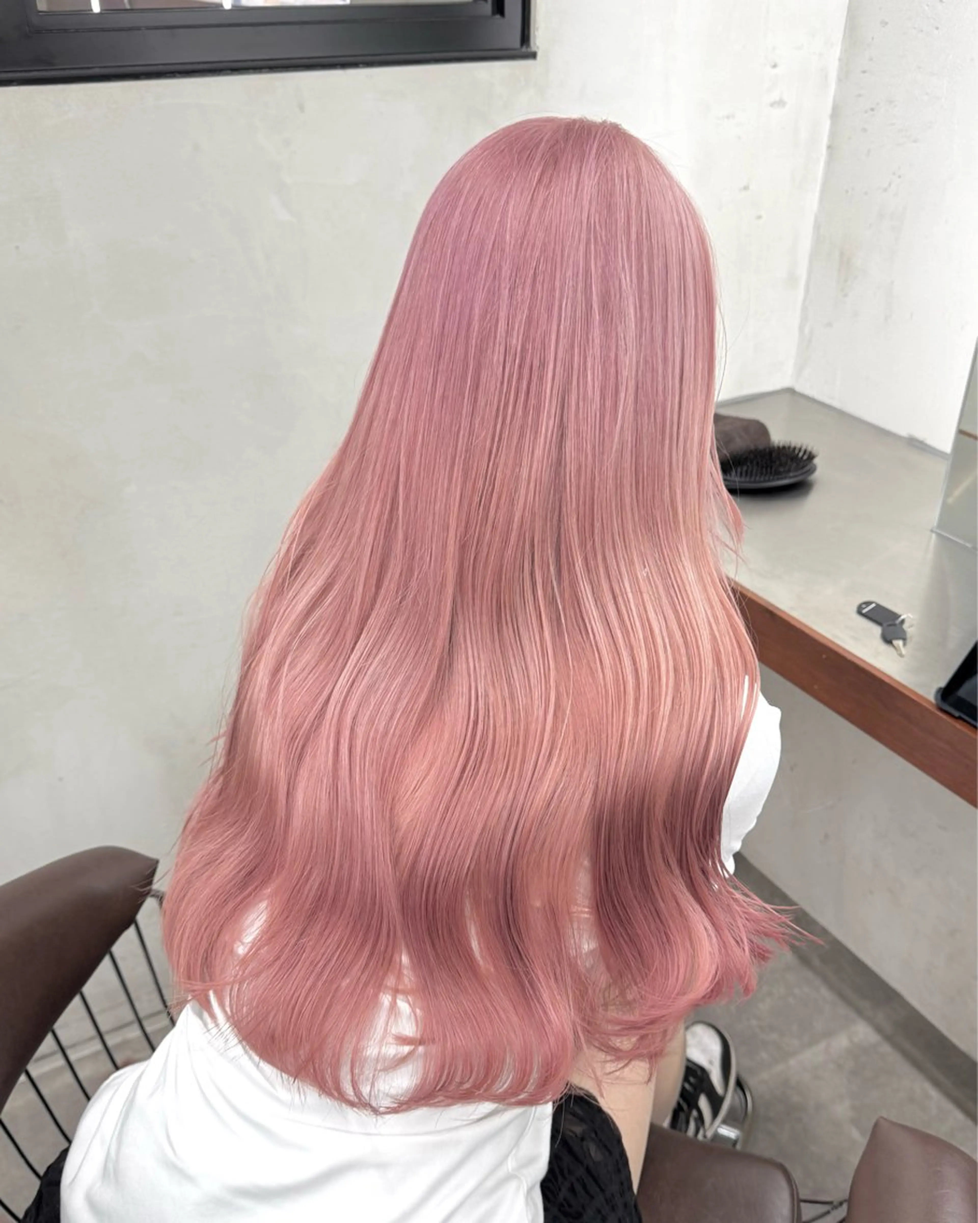 ロング カラー アッシュ ベージュカラー ブリーチ ケアブリーチ ダブルカラー カット ヘアカラー トリートメント nico TOKYO 渋谷所属・ハイトーンブリーチ 特化🌈フジタハルキのヘアスタイル