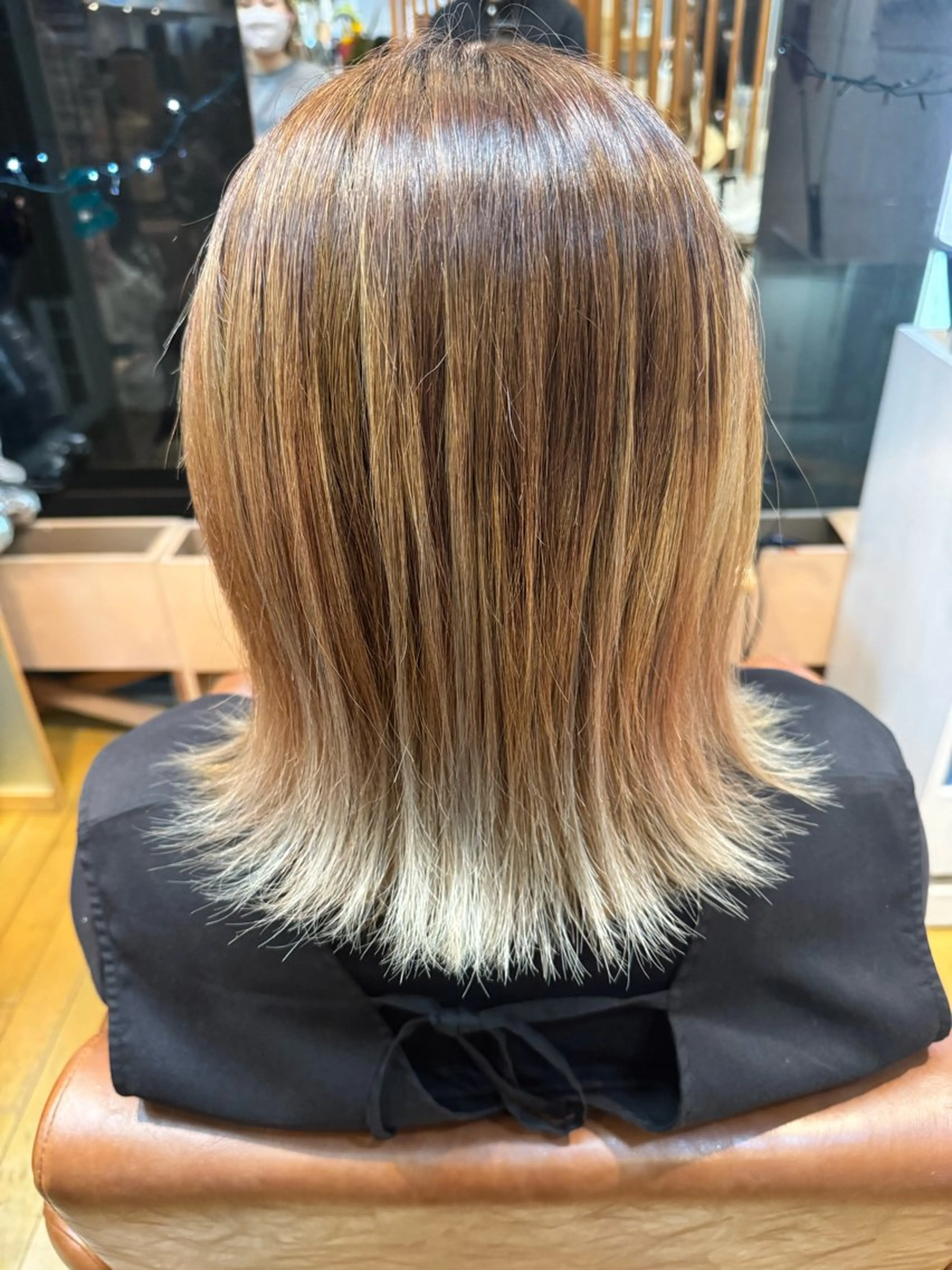 ミディアム 三牧 烈々のヘアスタイル