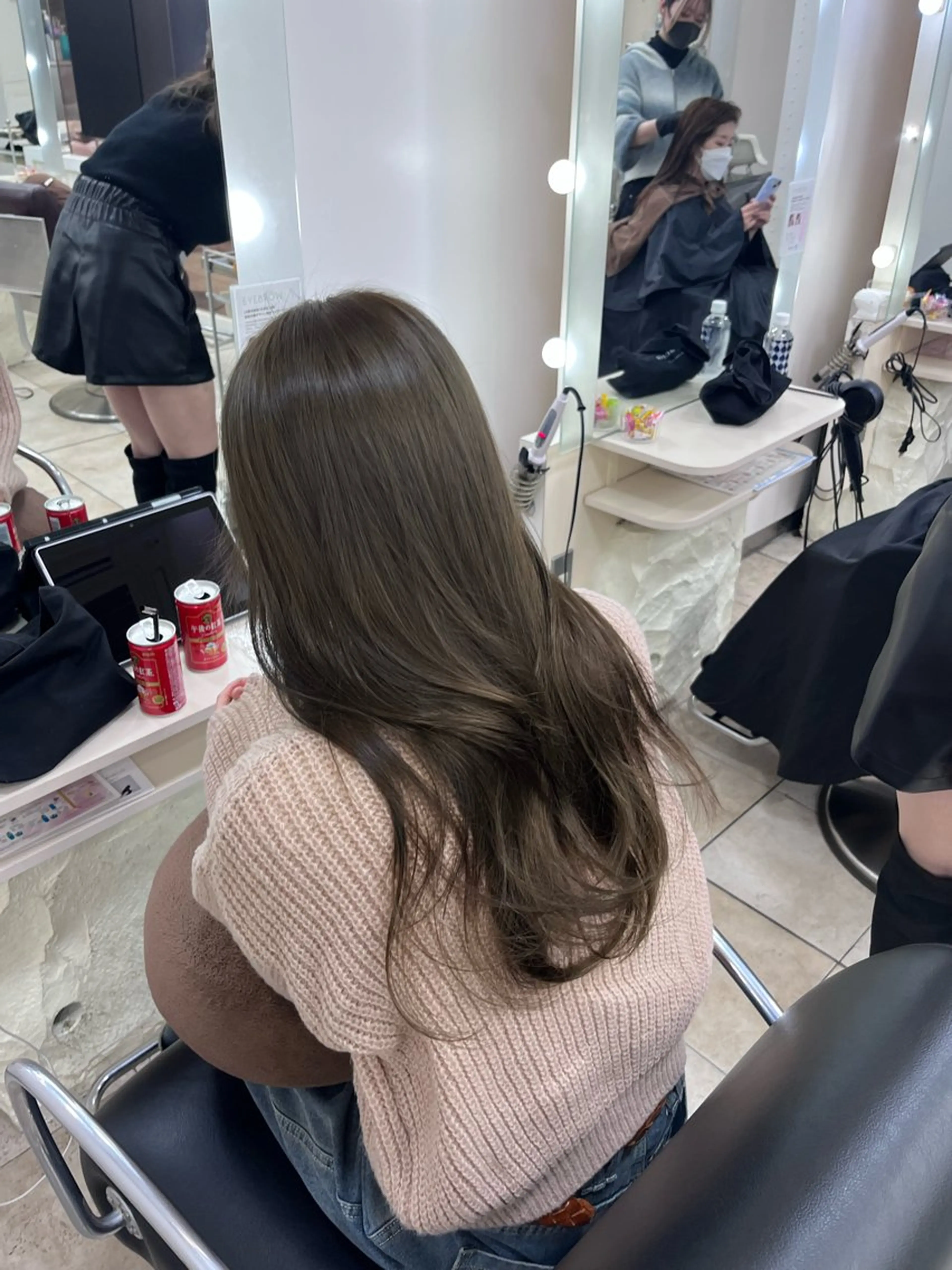 ロング カラー ベージュカラー オリーブベージュ MITSUKI🤍 モテ髪×韓国レイヤーのヘアスタイル