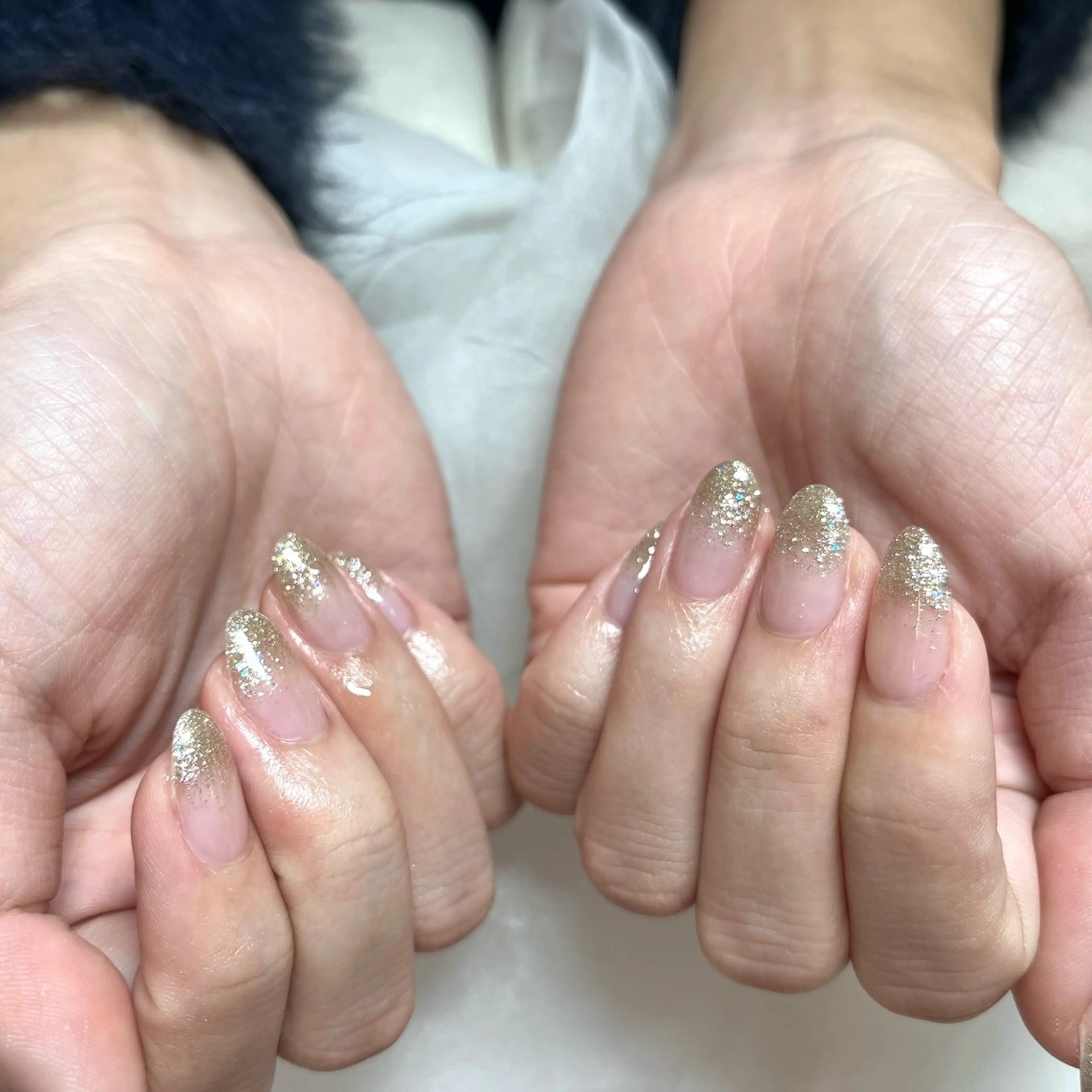 ジェルオフあり●ラメグラデーションオフあり（クリアベース、ソフトジェルオフ・クイックケア込み）の写真