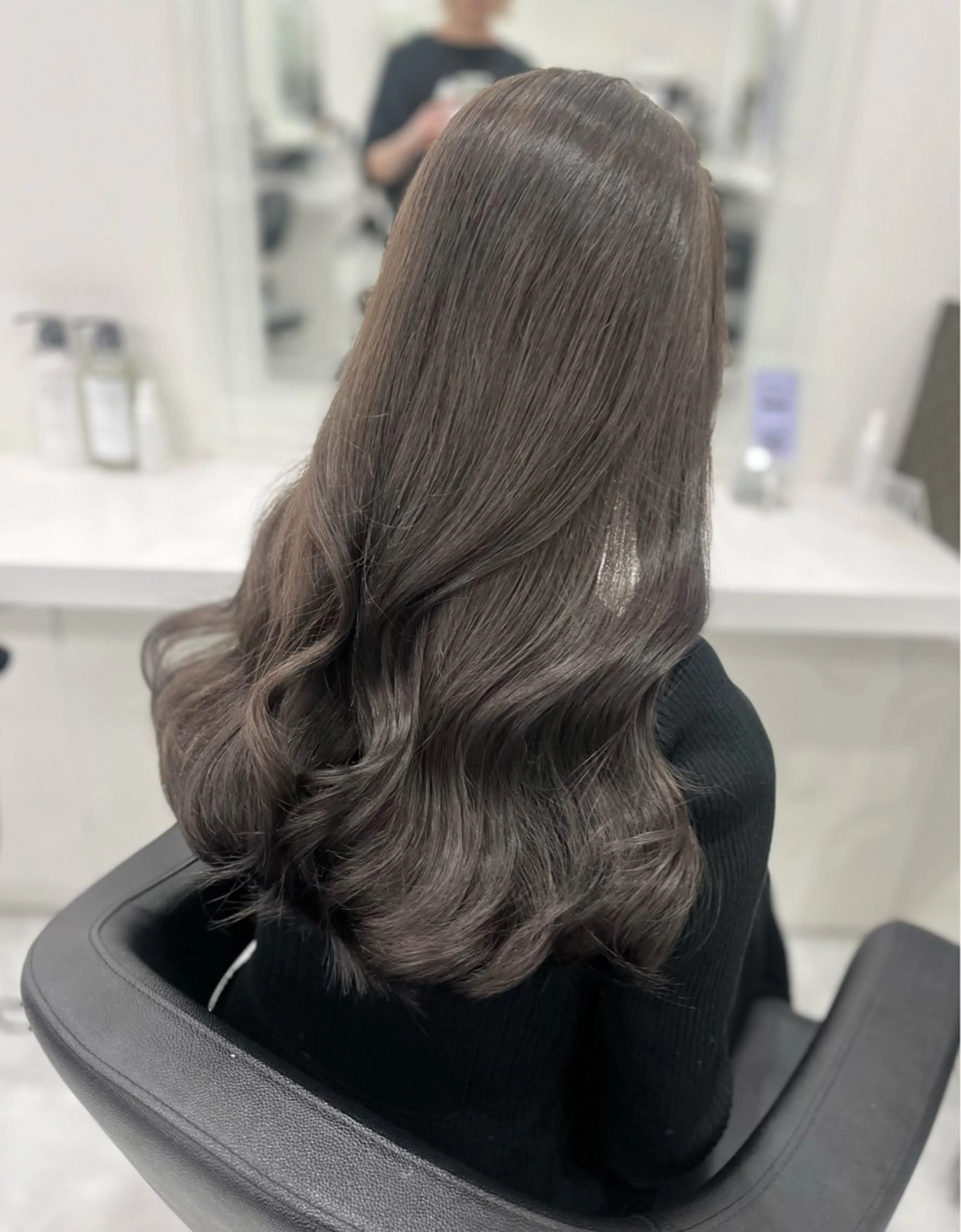 ロング ヘアカラー トリートメント 大人っぽベージュ🤍 レイヤーRikutoのヘアスタイル