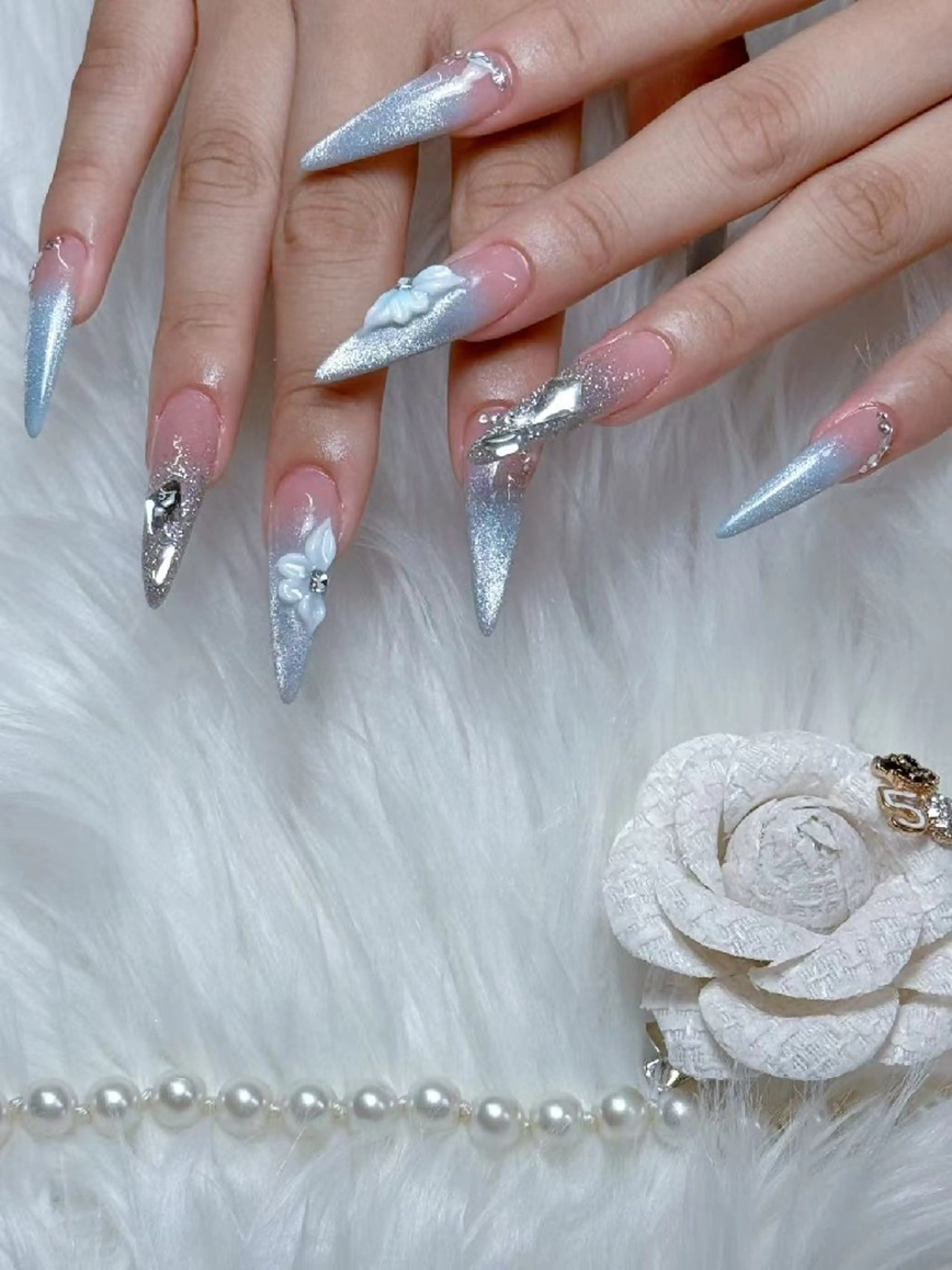 ネイル ENsalon AKIRAのネイルデザイン