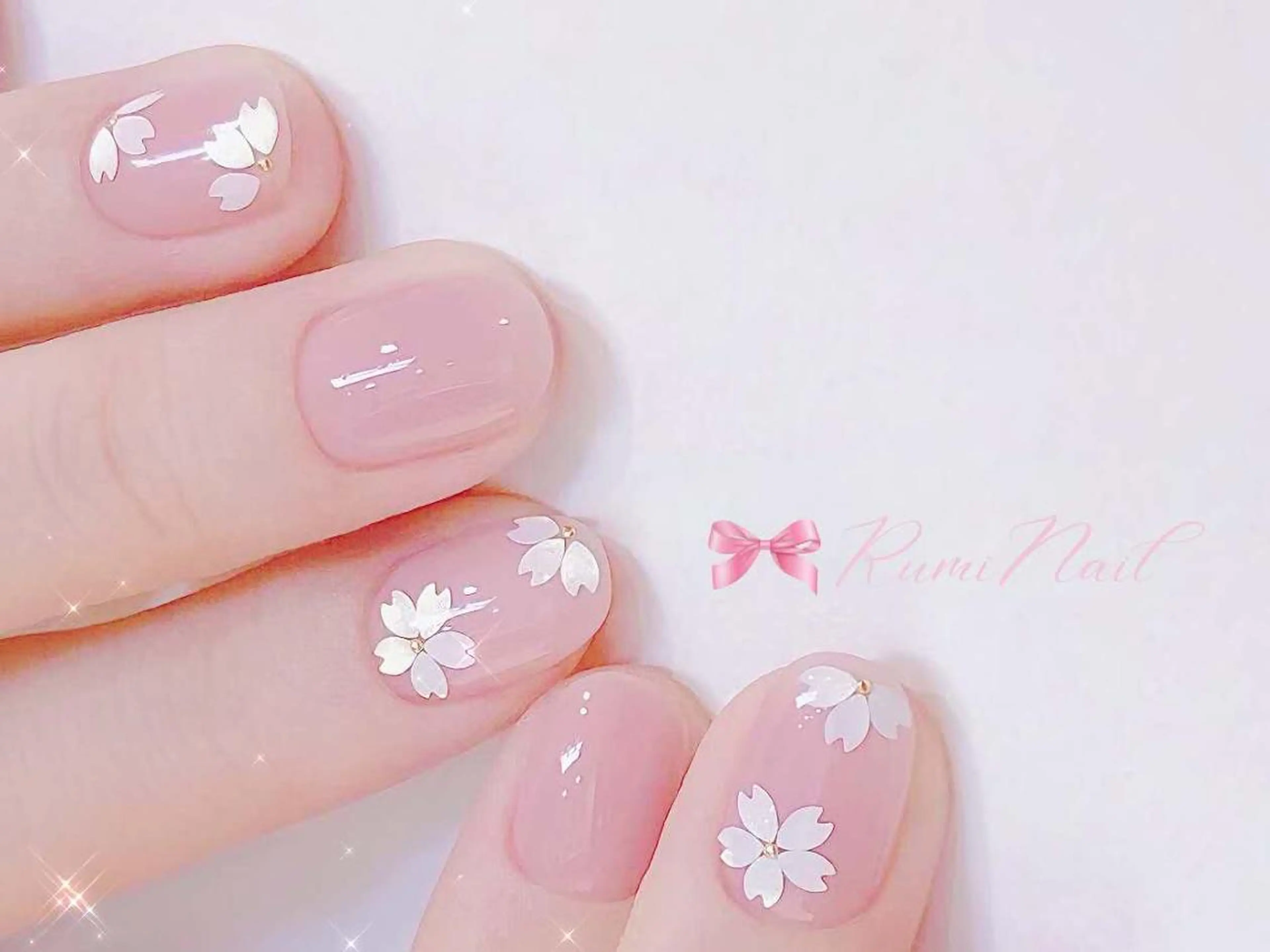【💎春限定・桜ネイル】🎀ワンカラーorラメグラ➕️さくらアート4本 ¥4500 💎≪オフ別+1000≫の写真