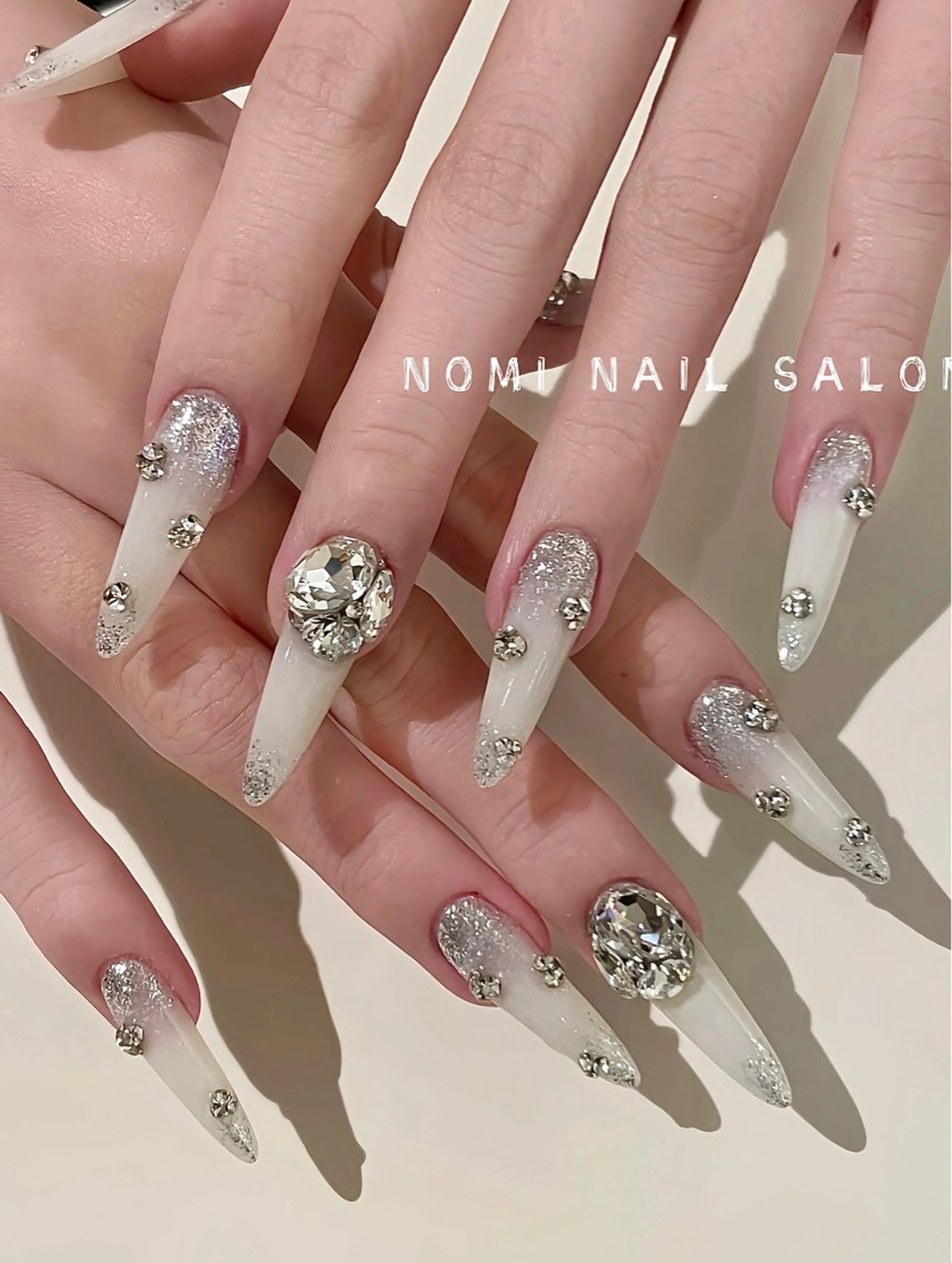 ネイル ハンドネイル Dola Nail ユキンイのネイルデザイン