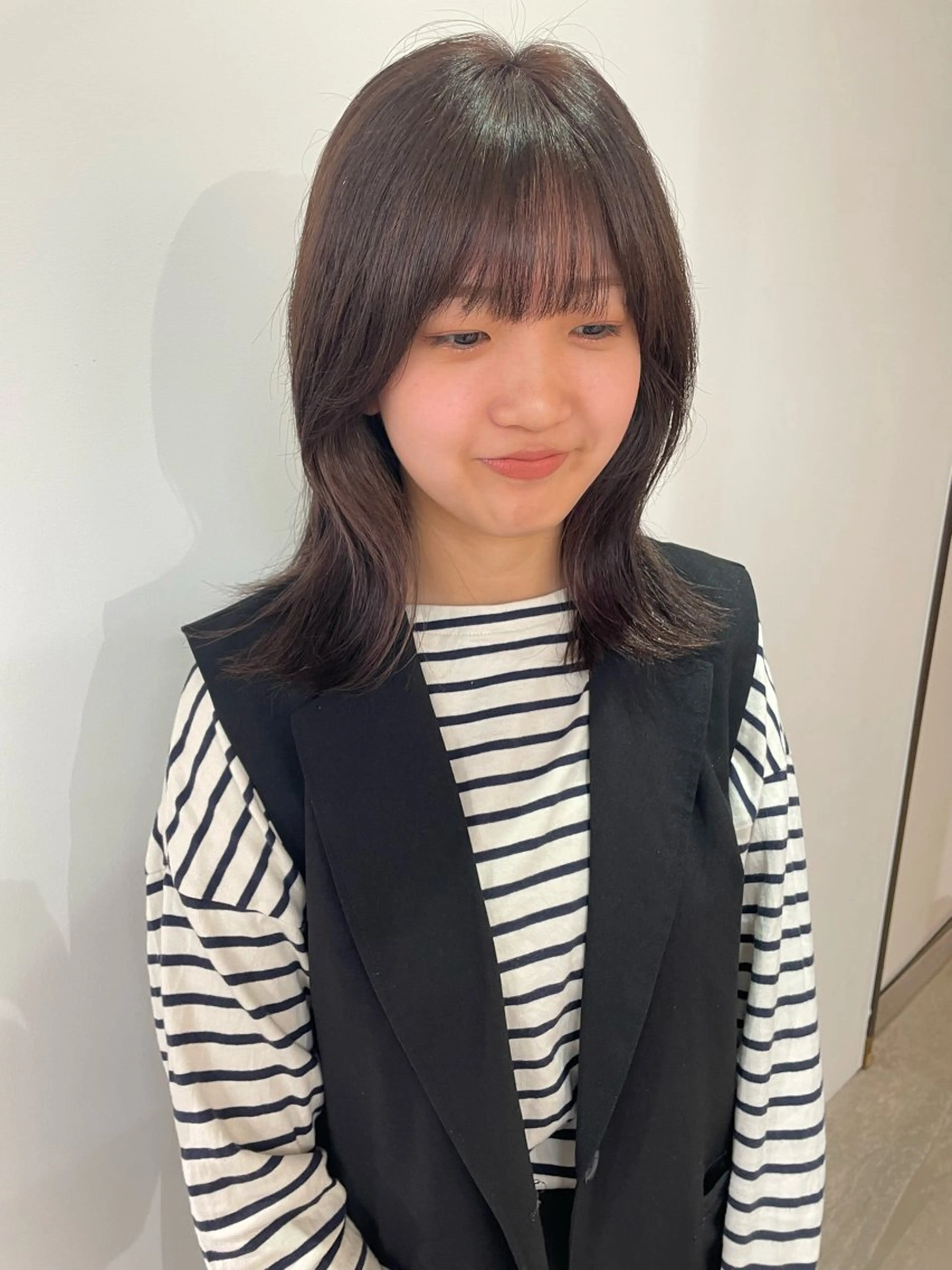 ミディアム カラー ベージュカラー ブリーチ ブラウンカラー ダブルカラー マロンブラウン ヘアカラー トリートメント MIU/ルーツカラー ボブ/顔周りレイヤーのヘアスタイル