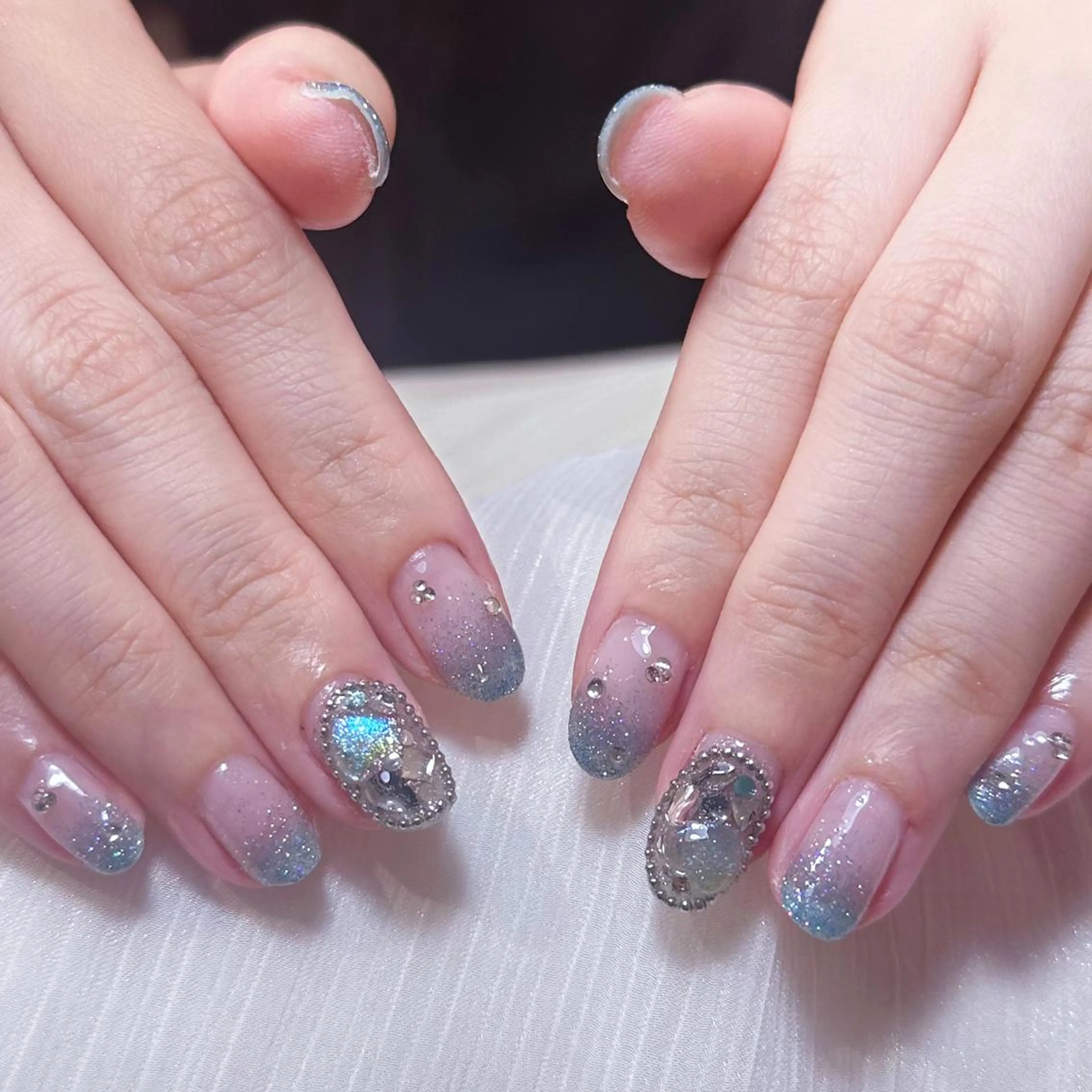 ネイル アートネイル オーロラネイル ガーリー キラキラネイル 韓国ネイル ハンドネイル DIAMOND 💅のネイルデザイン