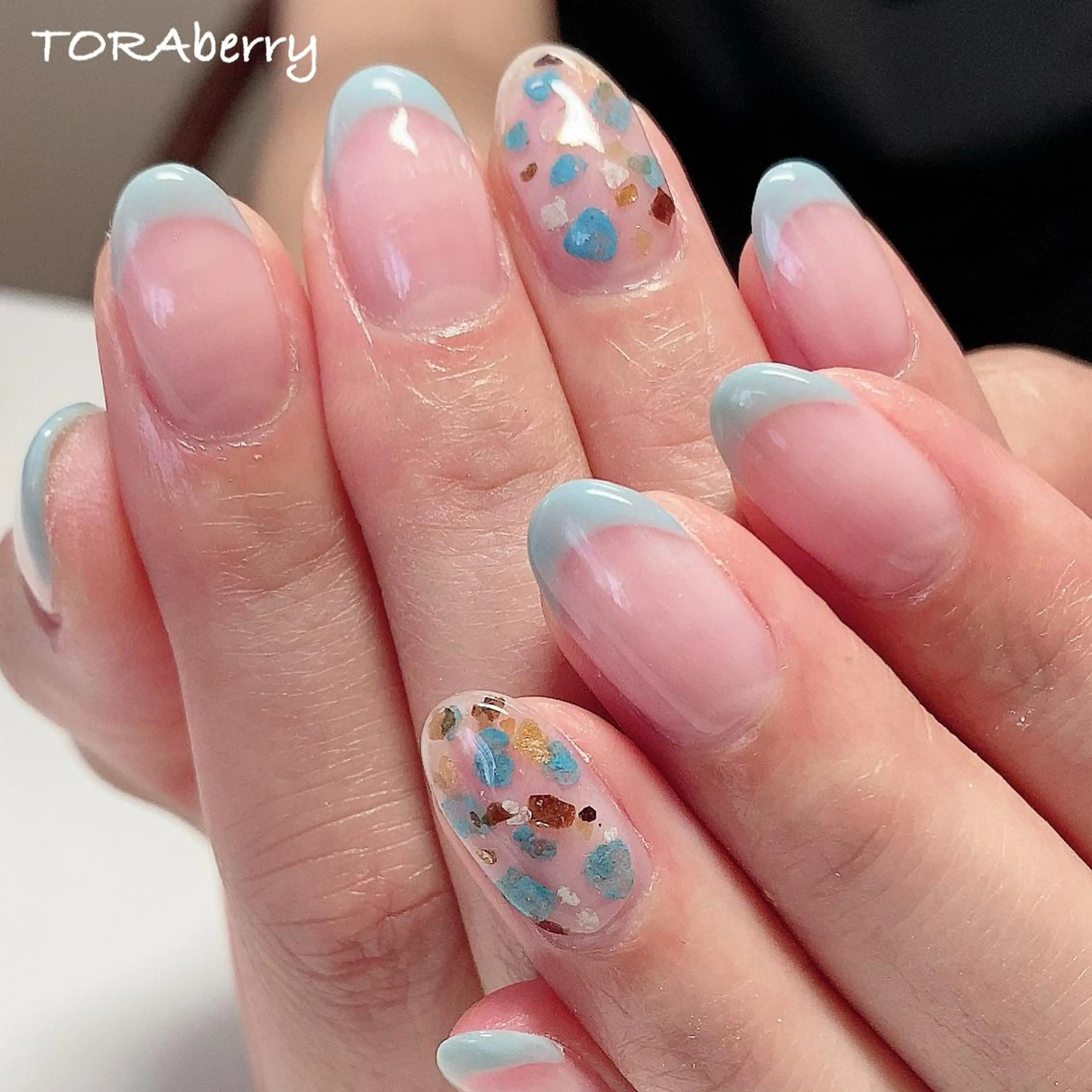 ネイル 水色 ハンドネイル ネイリスト なつみのネイルデザイン