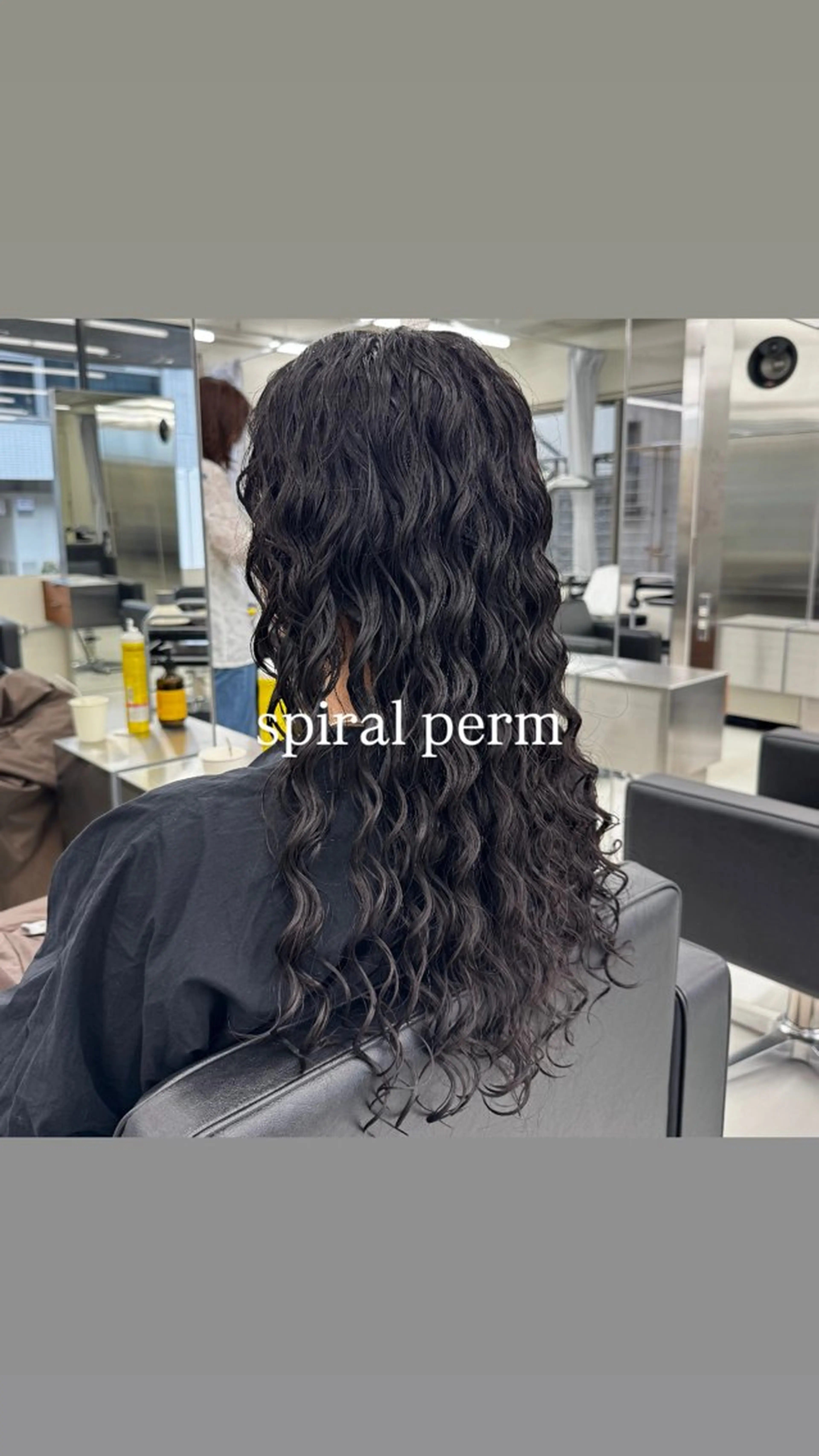 ロング パーマ パーマ 透明感カラー スパイ ラルパーマ/ 育斗のヘアスタイル