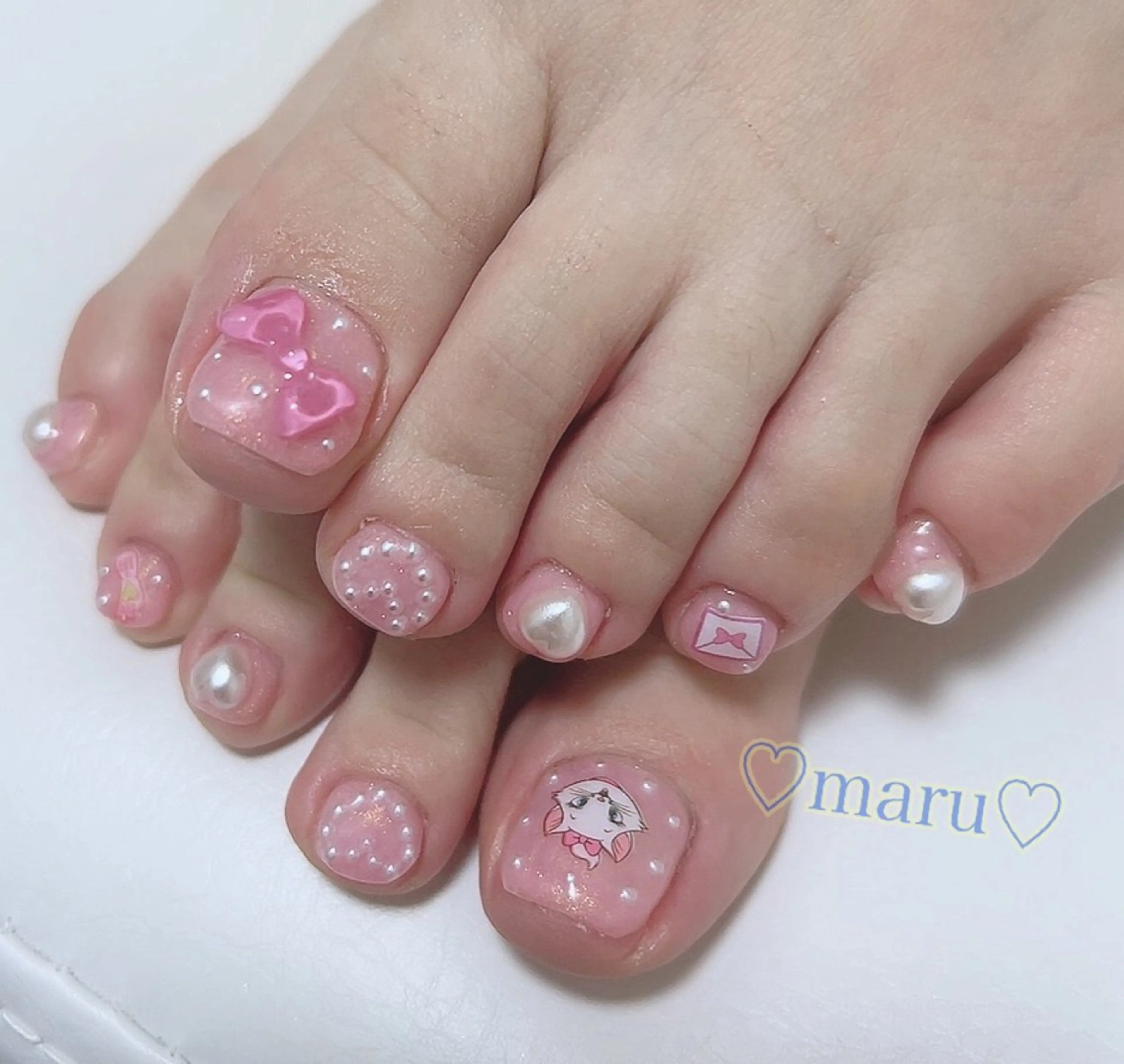 ネイル 持ち込み リボン ハンドネイル フットネイル まるみ ♡のネイルデザイン
