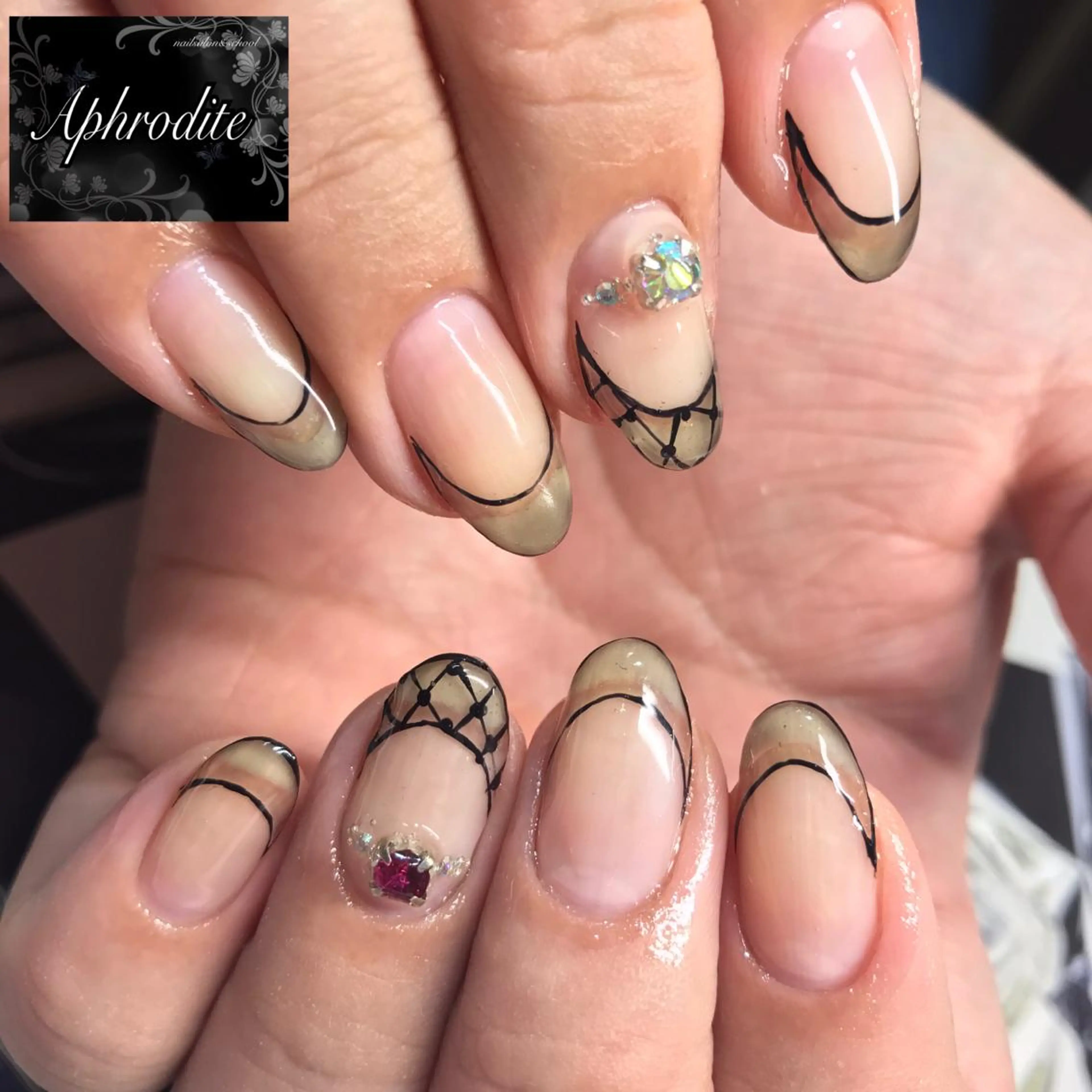 ネイル APHRODITE Nagisaのネイルデザイン