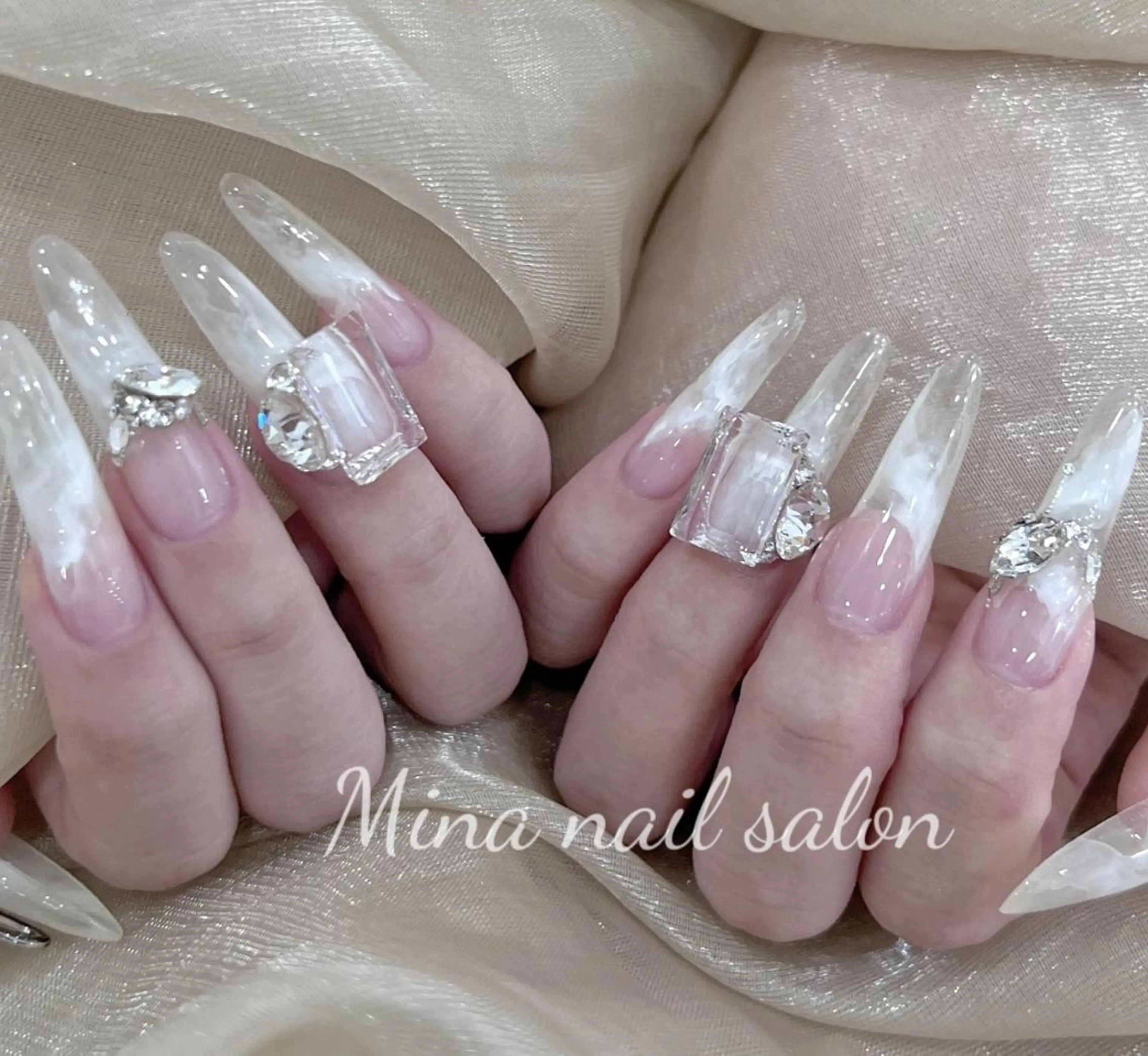 ネイル Mina🧸 韓国風ネイル🎀のネイルデザイン