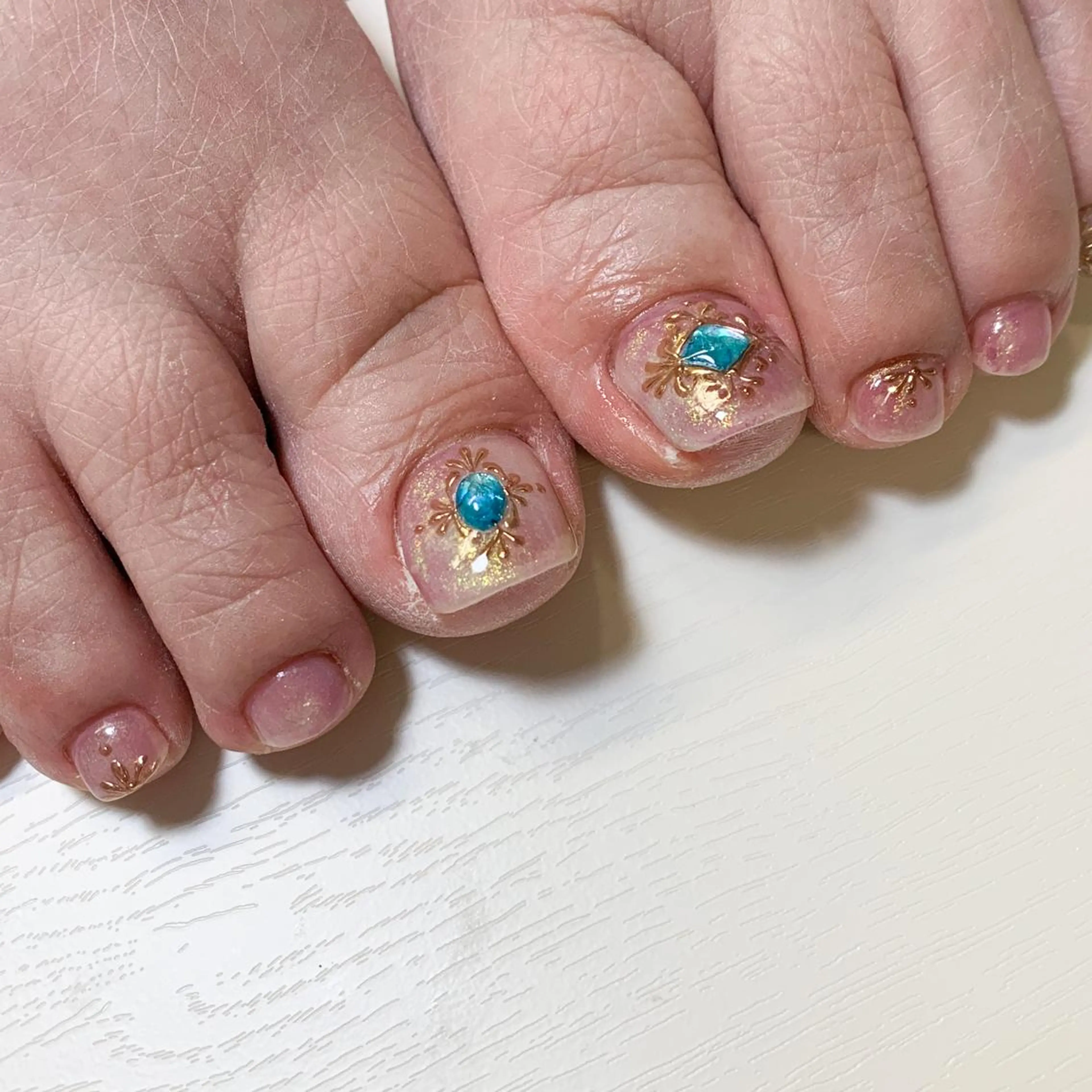 ネイル フットネイル atelier　FIORITURA所属・FIORITURA aiのネイルデザイン