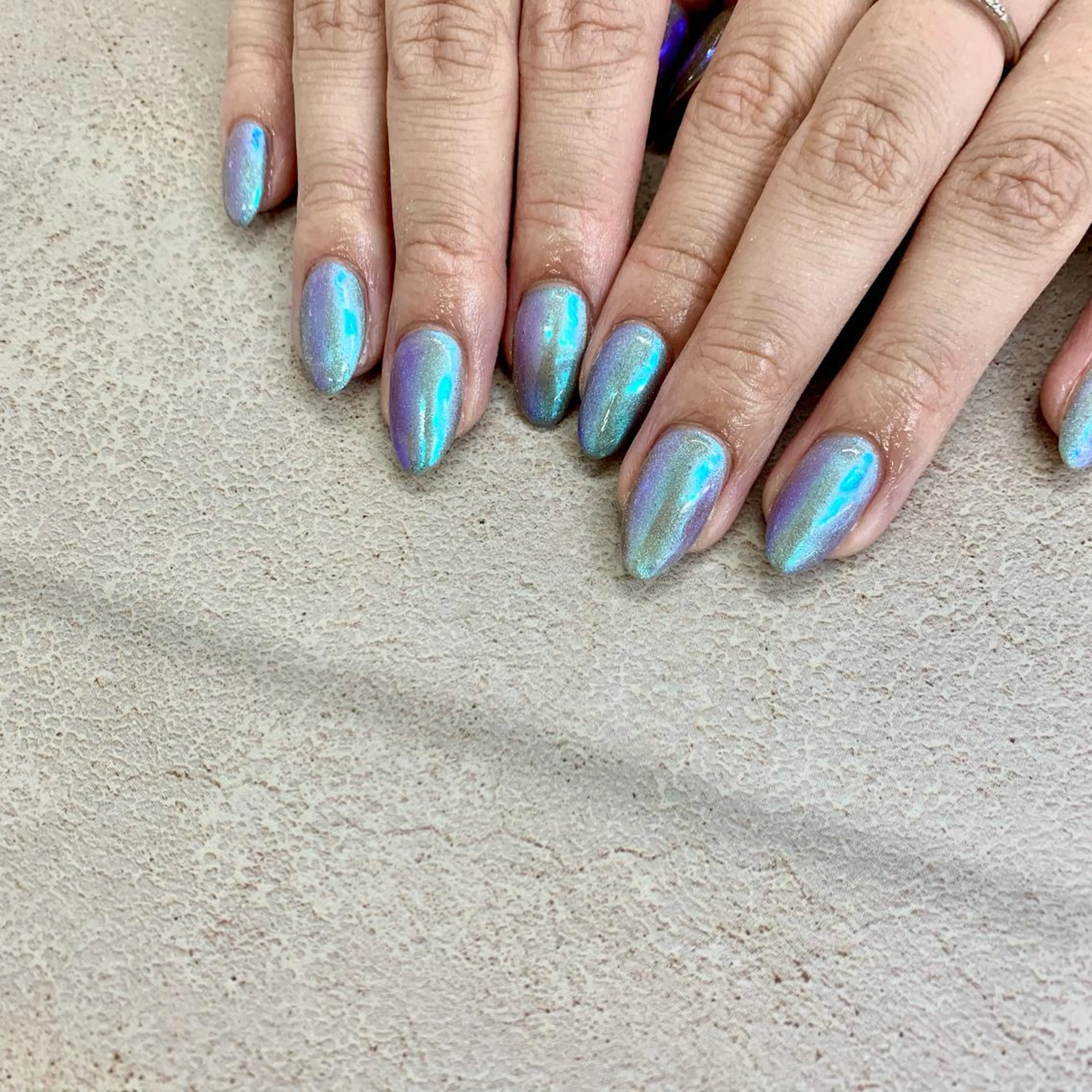 ネイル オーロラネイル マグネットネイル ミラーネイル ハンドネイル nail salon -Lien-所属・nailsalon -Lien-のネイルデザイン