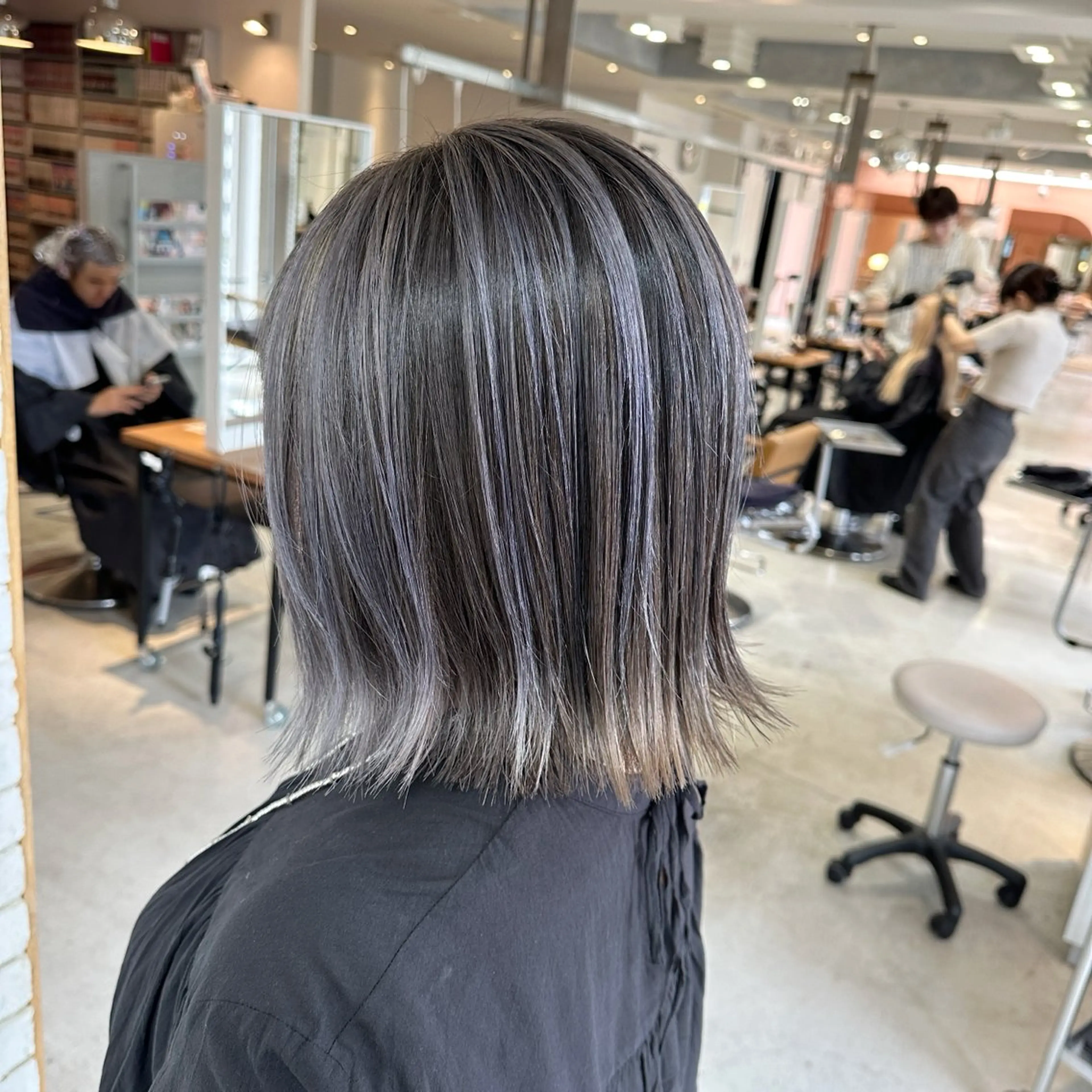 ショート くびれヘア エクステ 韓国風ヘア レイヤーカット ショートヘア 🌈ホワイトカラー レイヤー/キシ🌈のヘアスタイル
