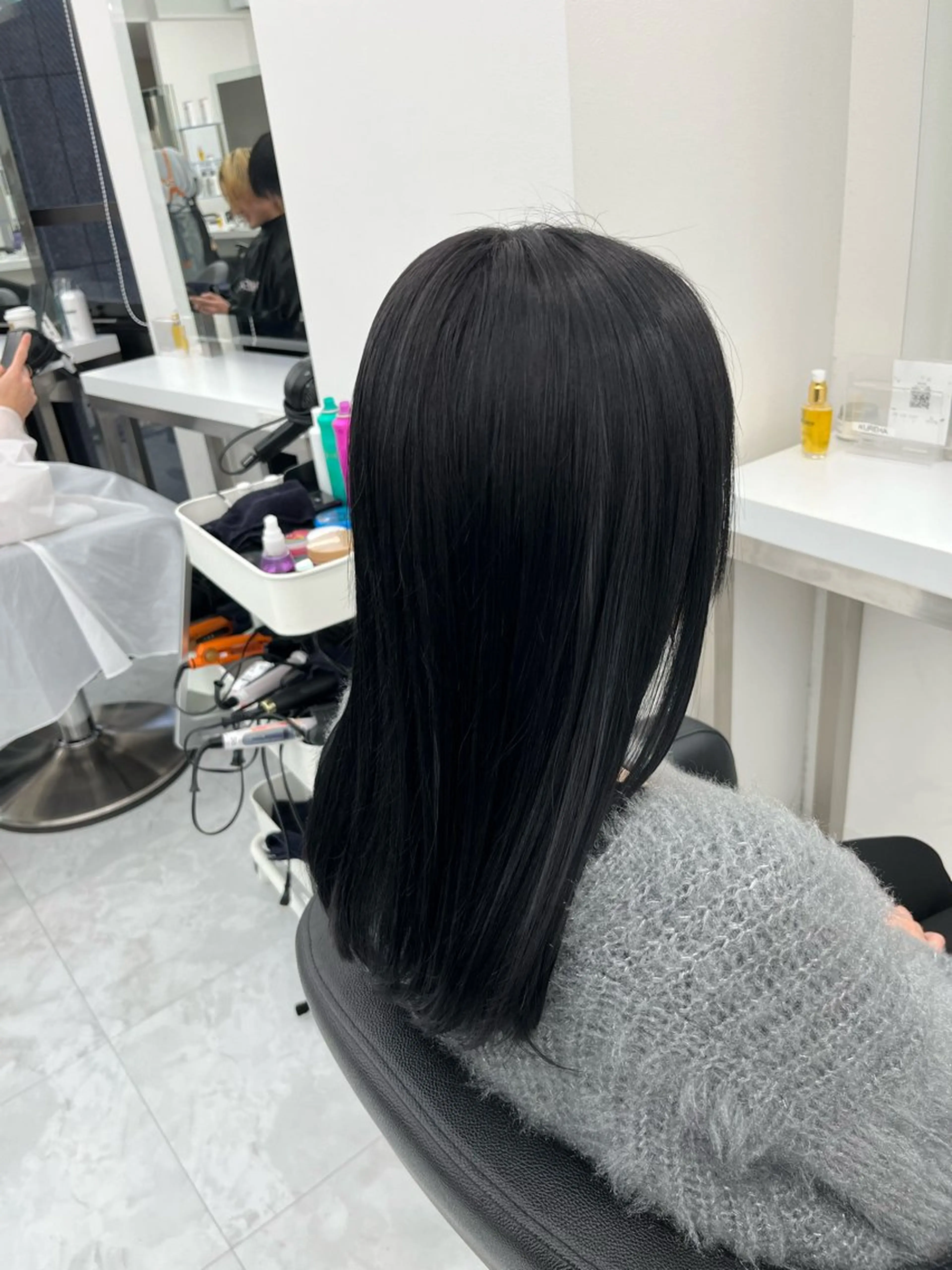 セミロング カラー 艶髪ハイトーン🫧 Kurehaのヘアスタイル