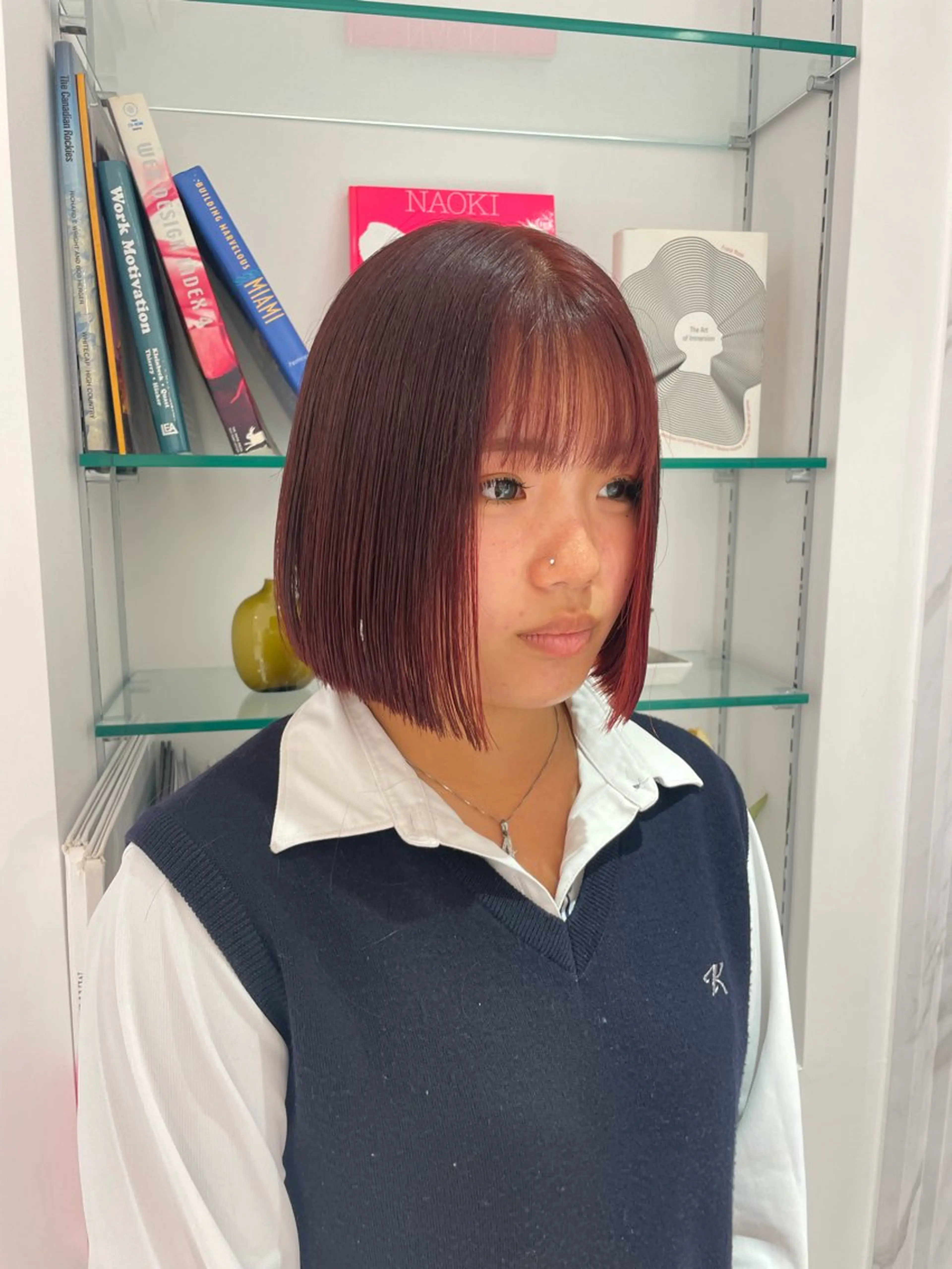 ミディアム カラー ブリーチ ダブルカラー ブリーチなしカラー ピンクカラー レッドカラー 佐藤 綾郁のヘアスタイル