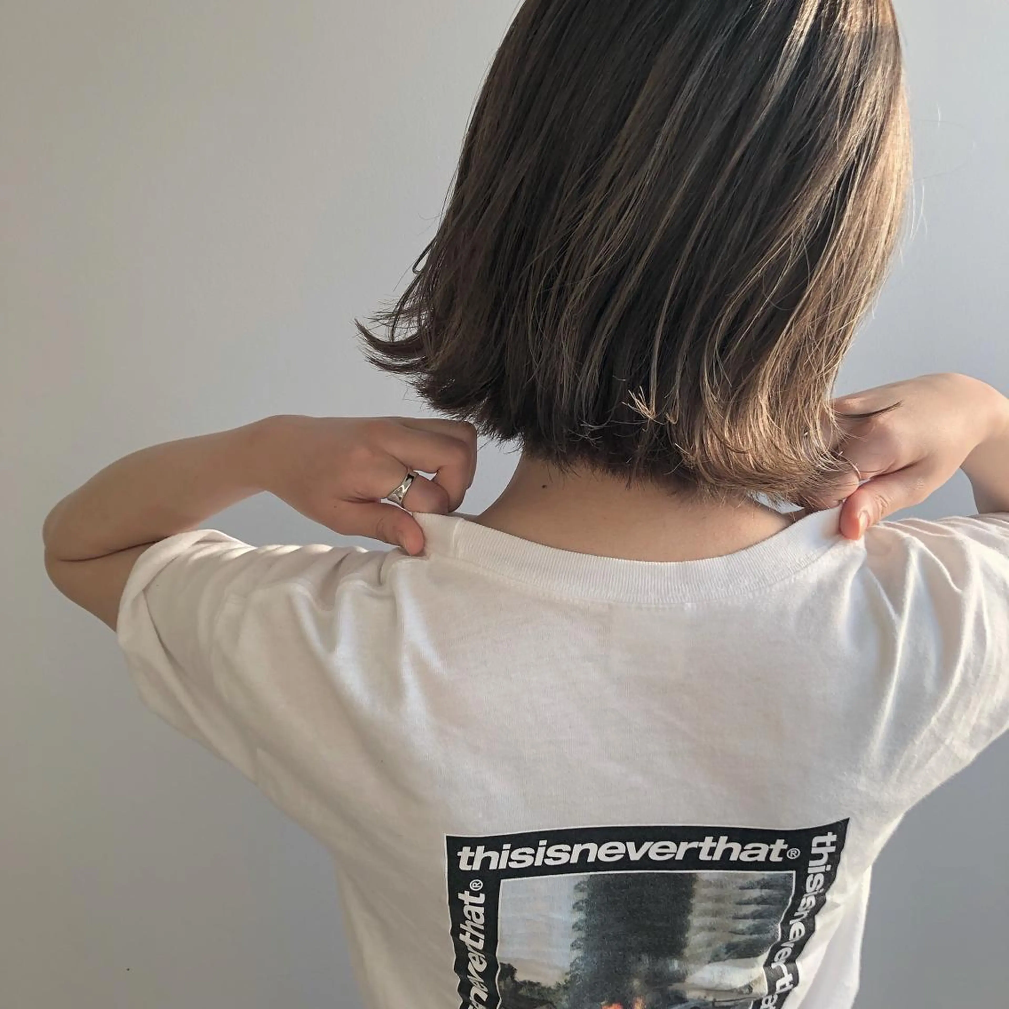 ショート カラー パーマ グレージュ ハイライトカラー ハイライト mano+所属・砂田 はるかのネイルデザイン