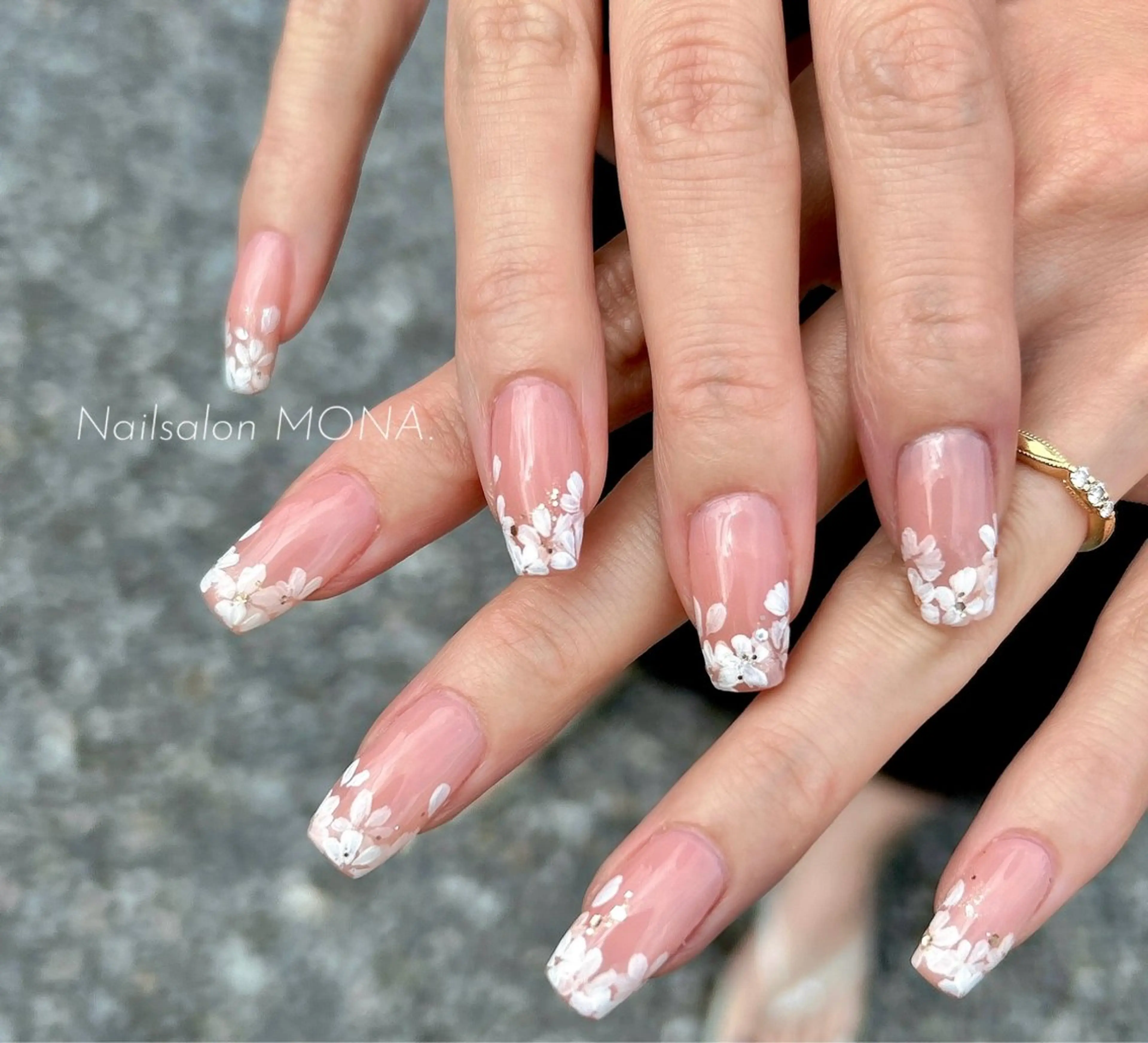 ネイル フラワーネイル レース ホワイト ハンドネイル Nailsalon MONA.のネイルデザイン