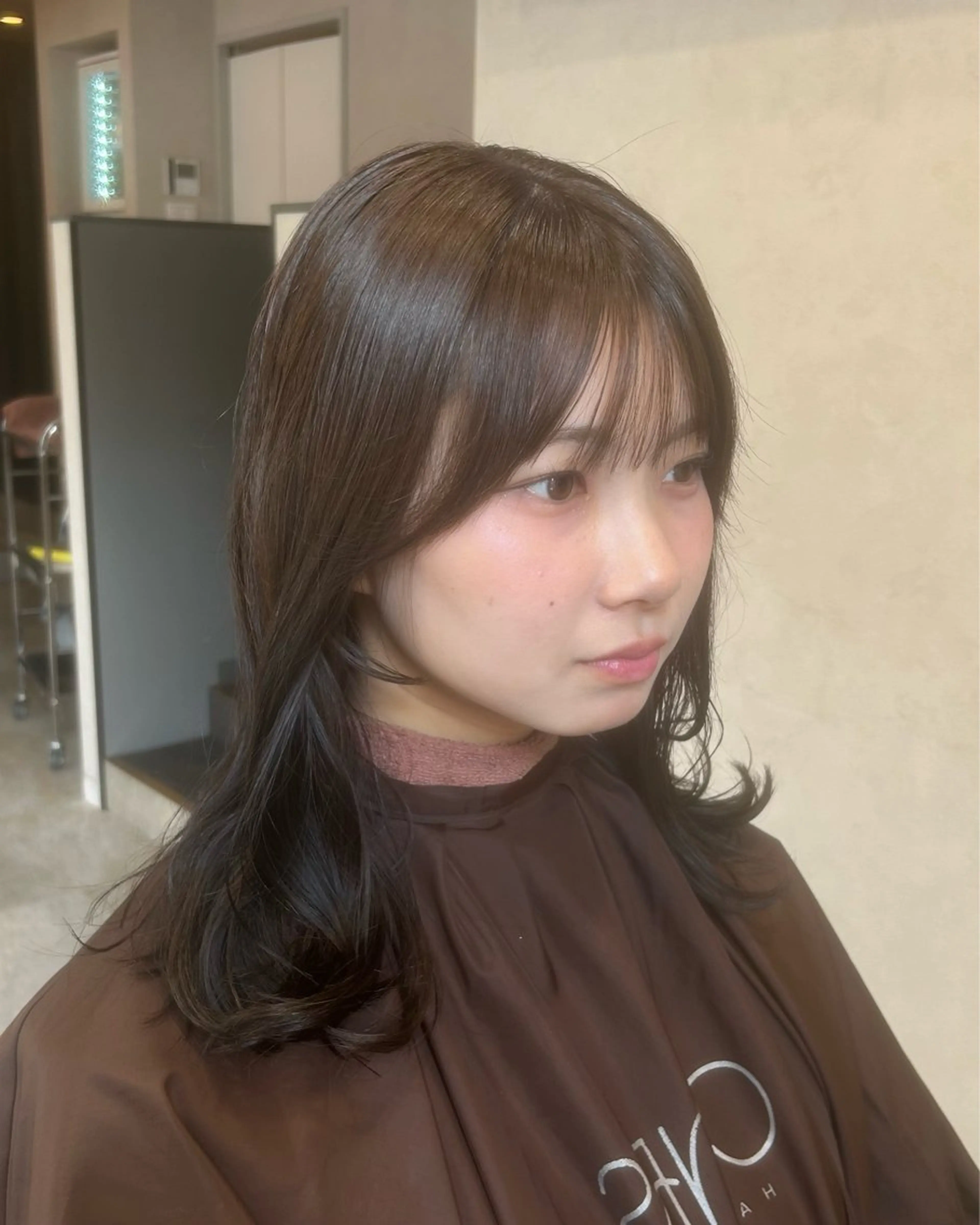 ミディアム パーマ 島田 愛莉のヘアスタイル