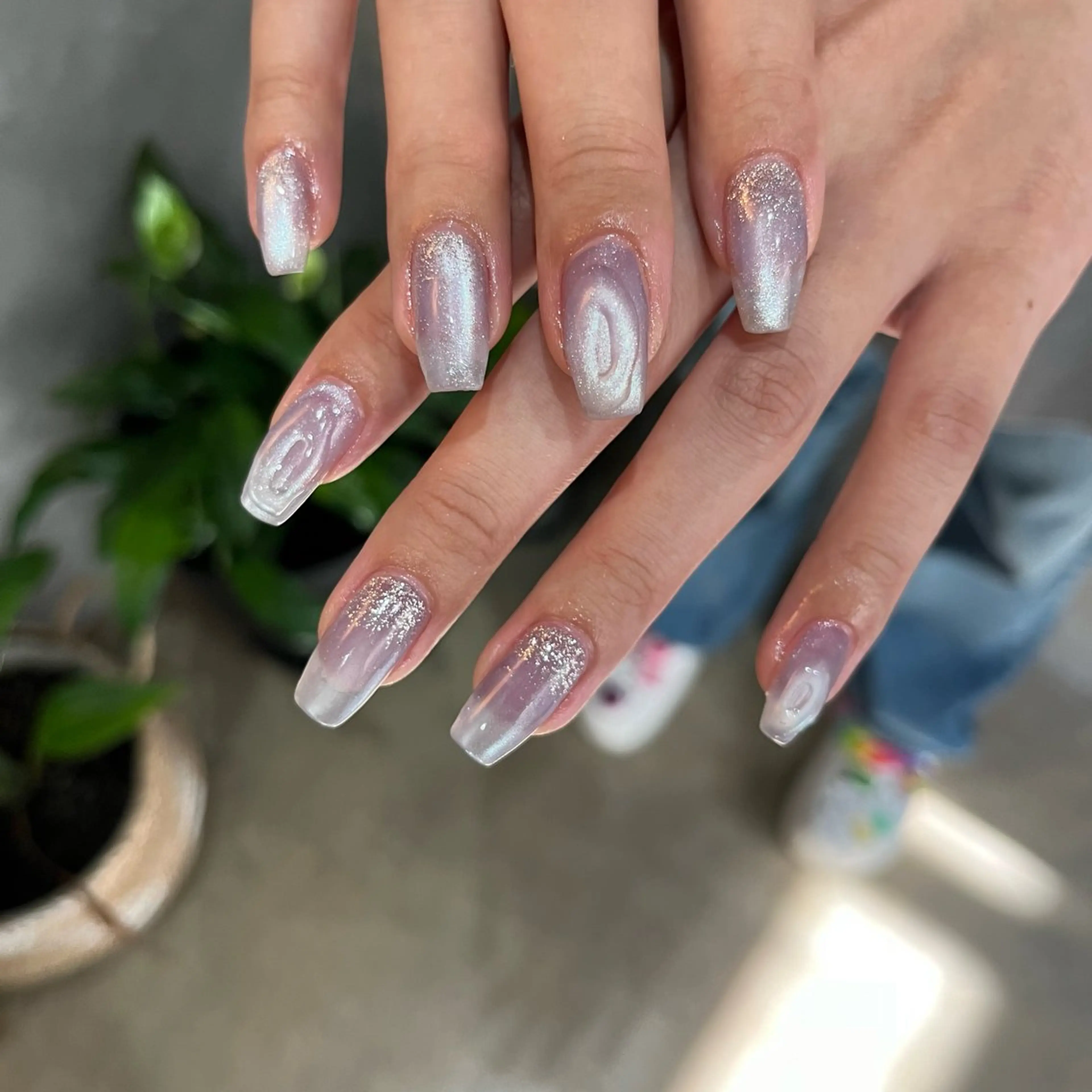 ネイル フラッシュネイル マグネットネイル Lily WHITEのネイルデザイン