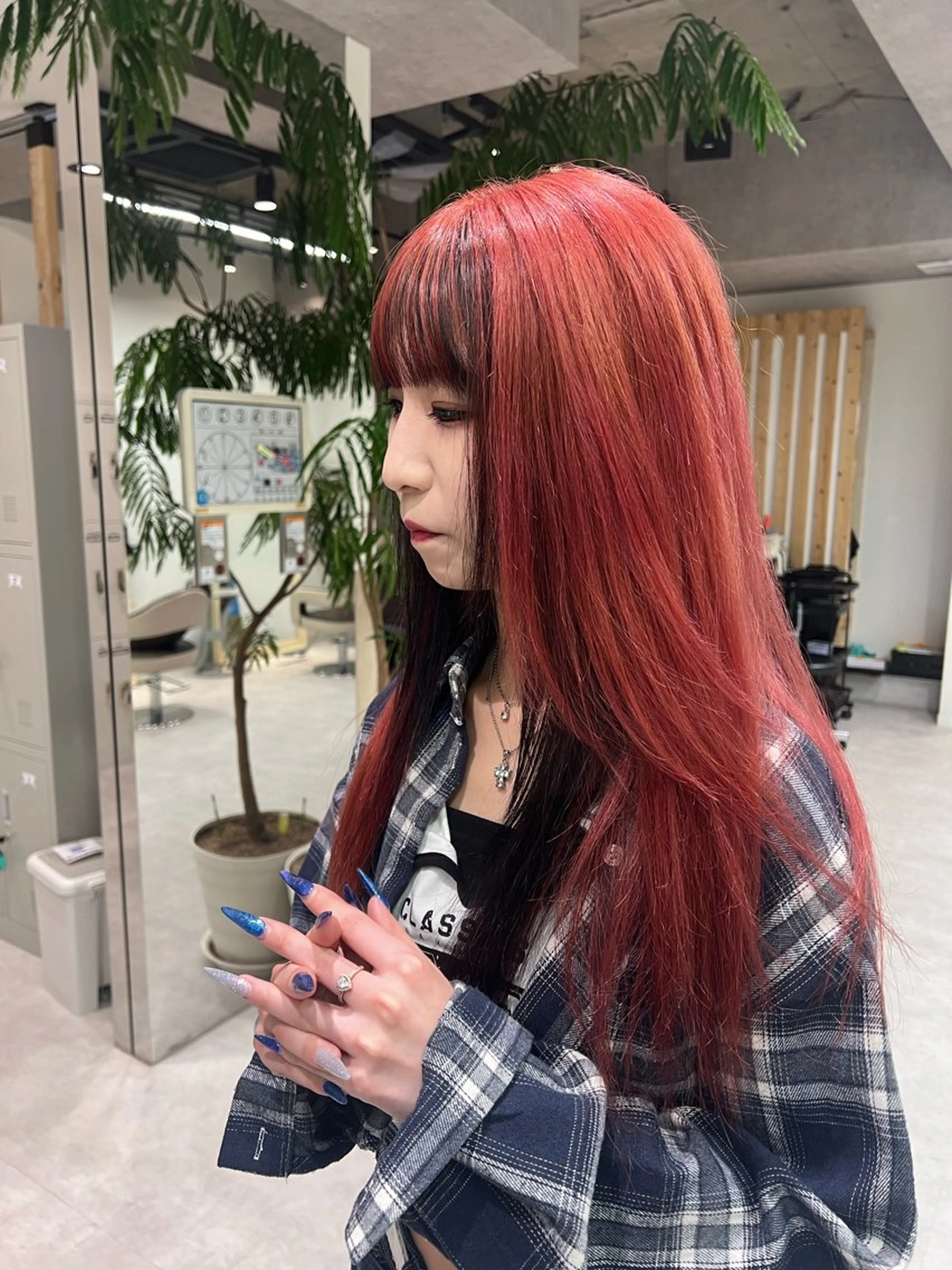 ロング カラー ヘアカラー トリートメント ダブルカラーブリーチ 髪質改善　縮毛矯正のヘアスタイル