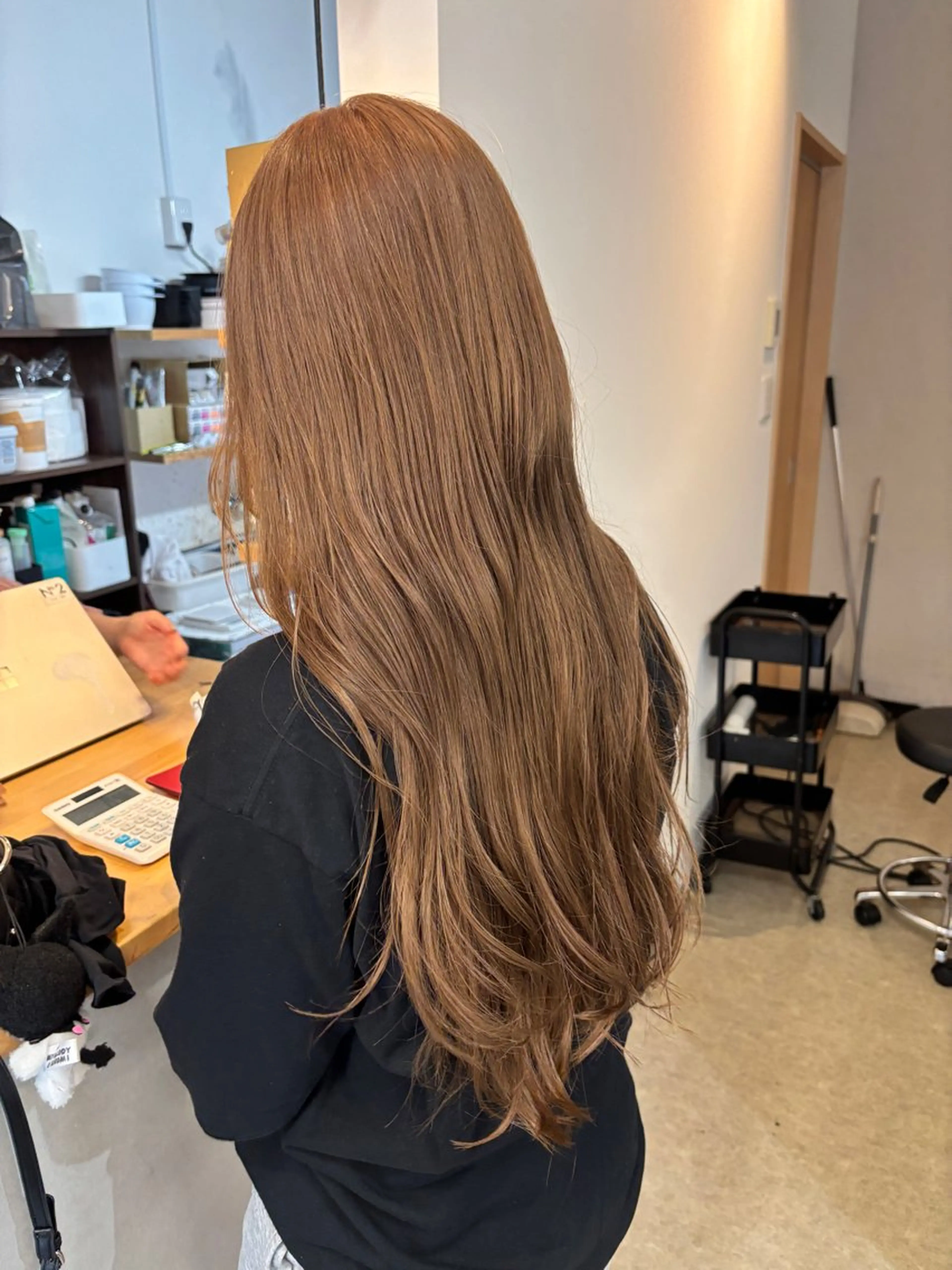 ロング ヘアカラー ブリーチカラー💛 髪質改善✨のヘアスタイル