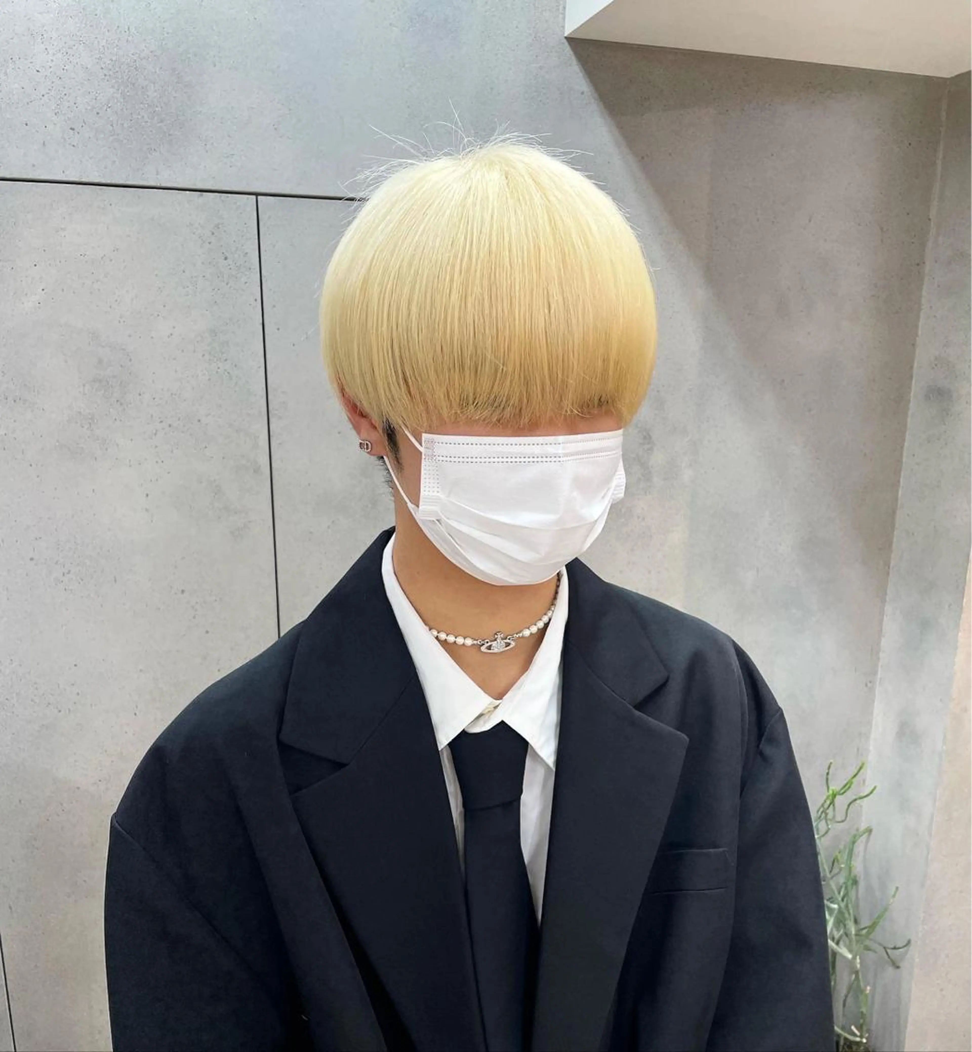 ショート カラー メンズ 抜きっぱなしブロンド ダブルカラー ヘアカラー ハイトーンカラー/ さらさのヘアスタイル