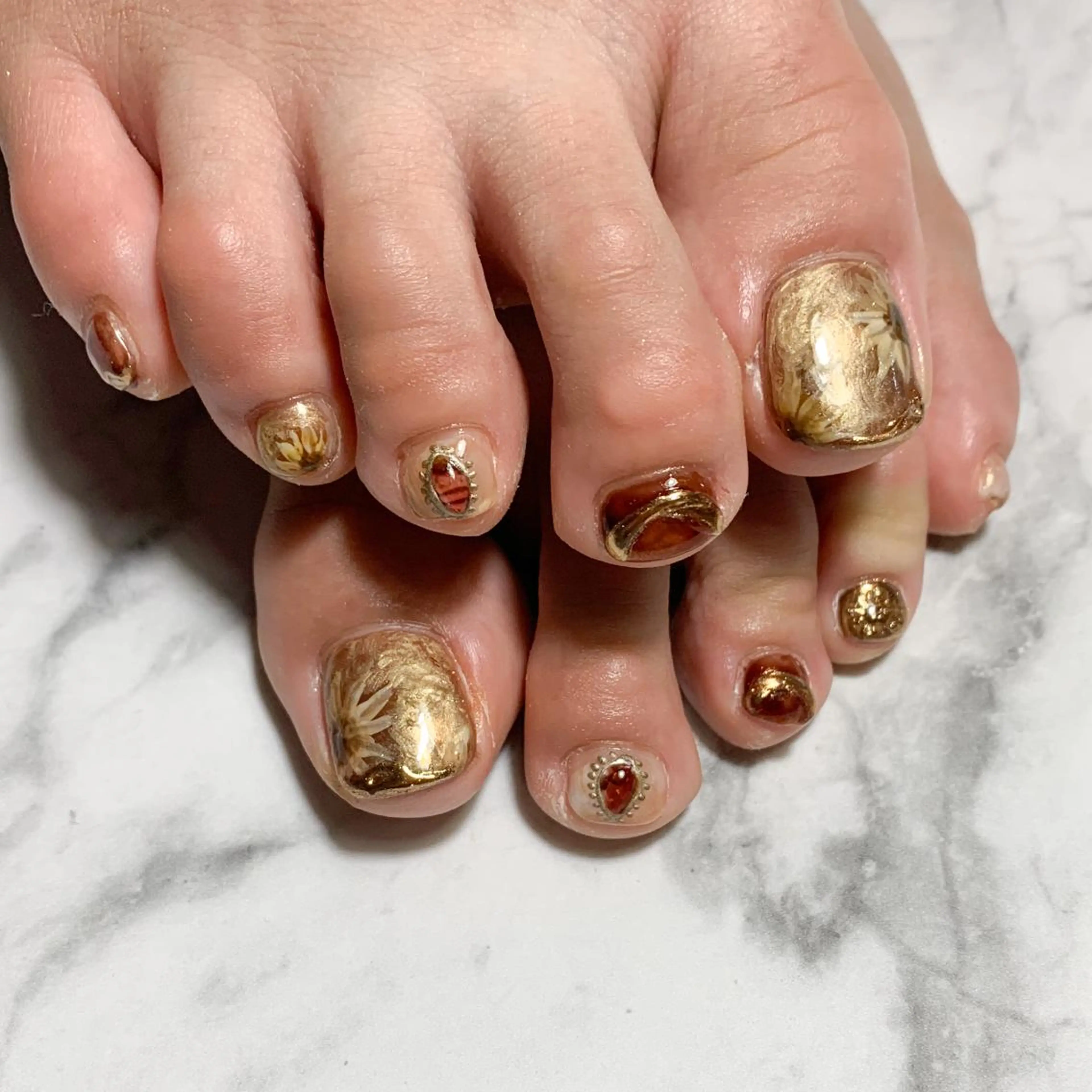 ネイル フットネイル atelier FIORITURA所属・FIORITURA aiのネイルデザイン