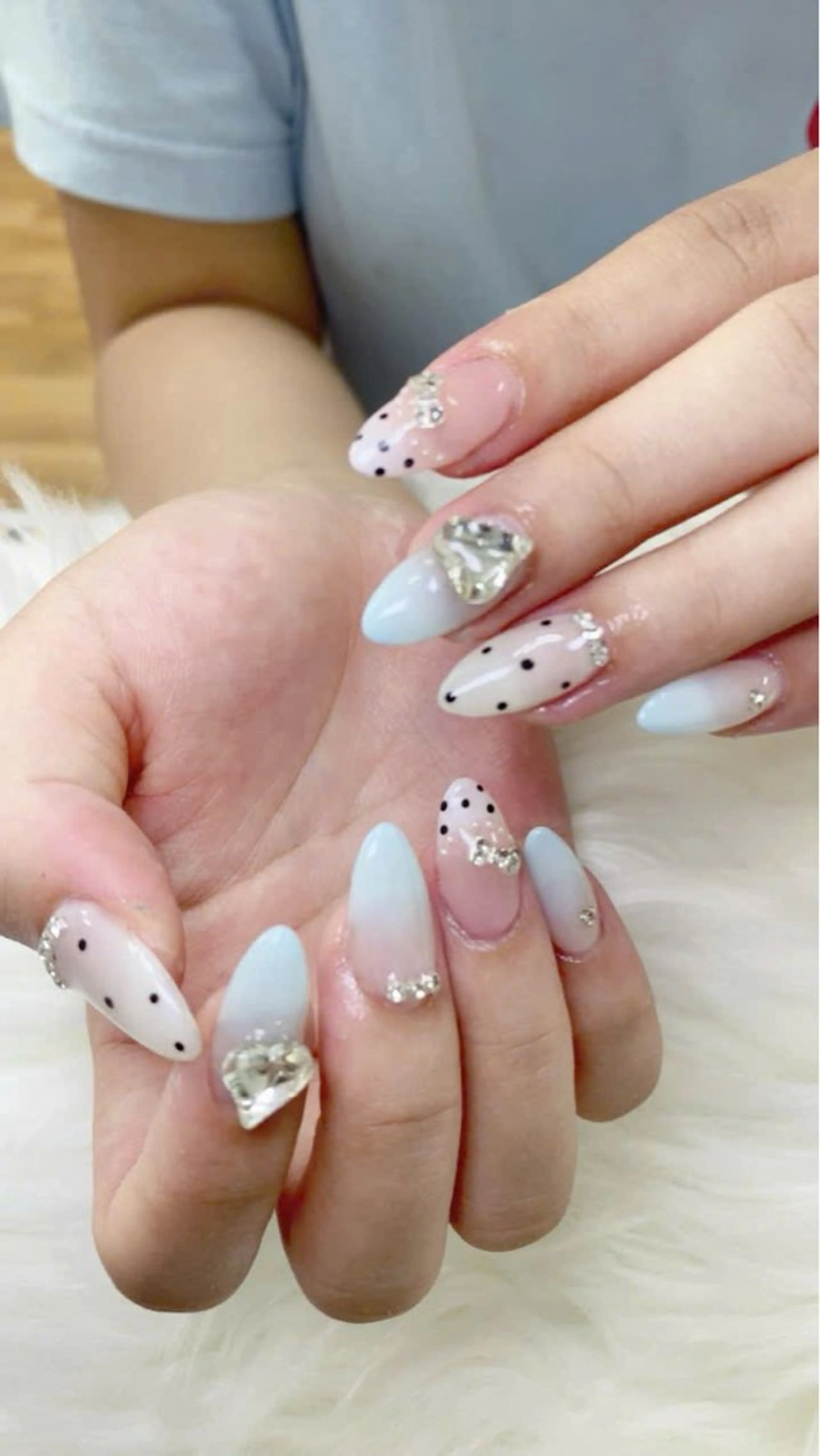 ネイル フットネイル フレンチネイル 韓国ネイル マグネットネイル ニュアンスネイル ハンドネイル ハンドケア Hara Nailのネイルデザイン
