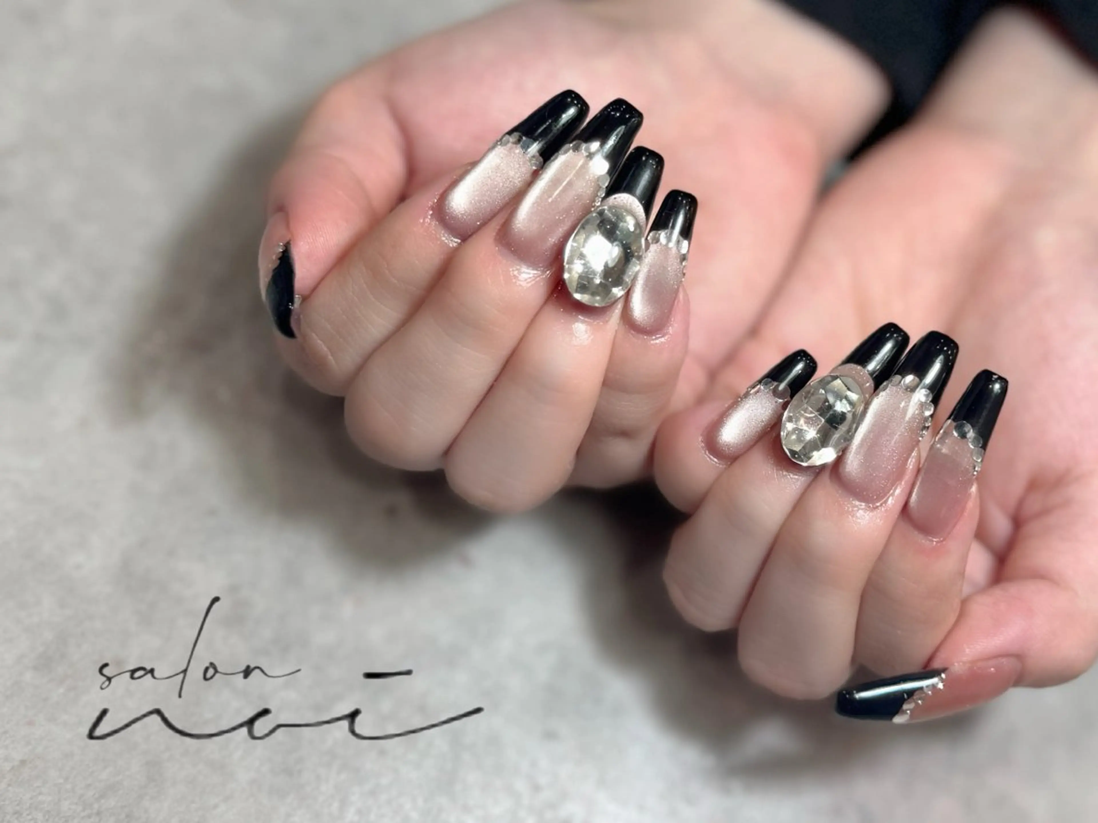 ネイル フレンチネイル マグネットネイル ハンドネイル salon noi所属・salon noiのネイルデザイン