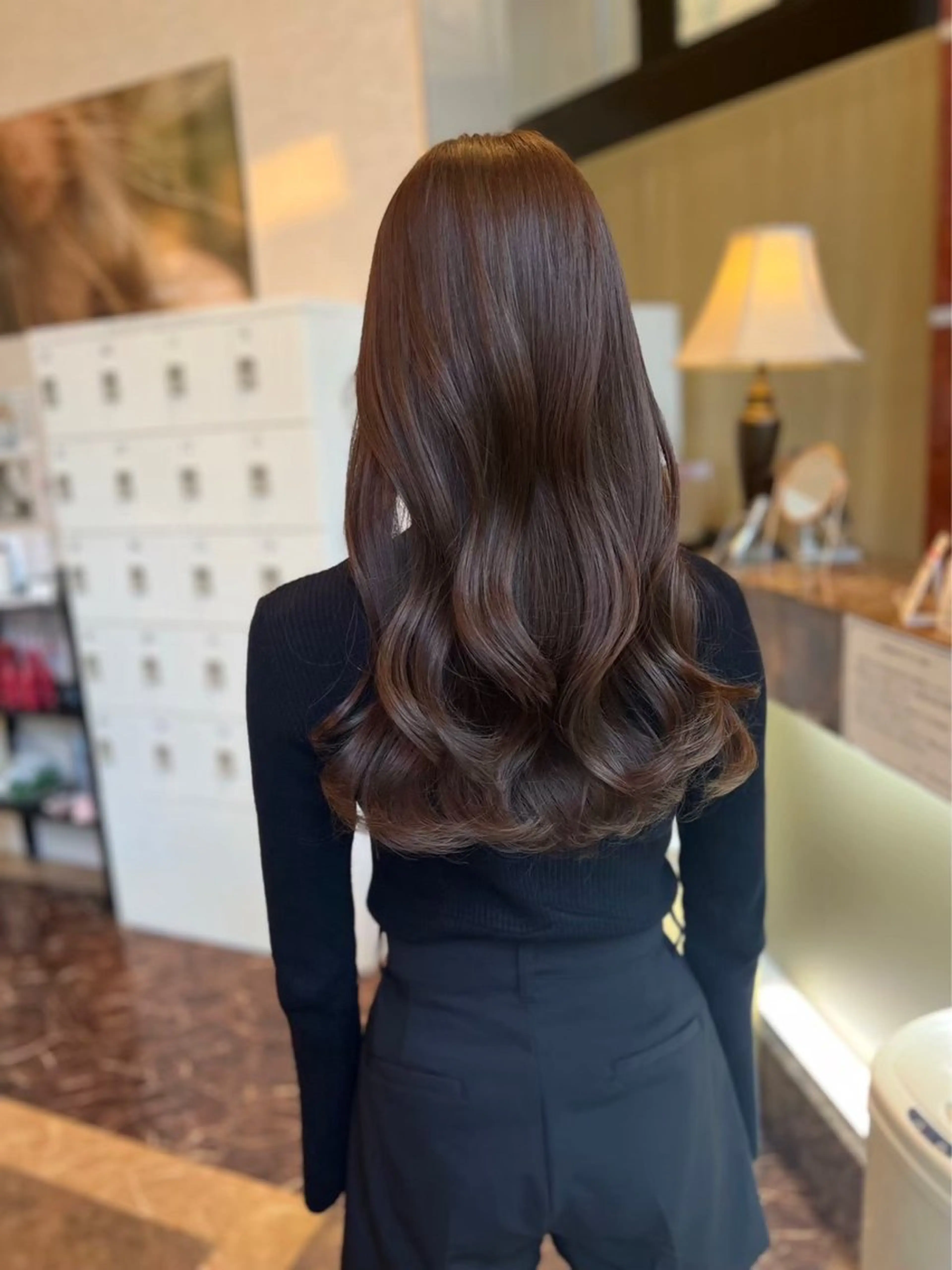 ロング カラー ブラウンカラー 透明感カラー 髪質改善 ヘアカラー トリートメント olino/西田辺 エフェクトブリーチのヘアスタイル