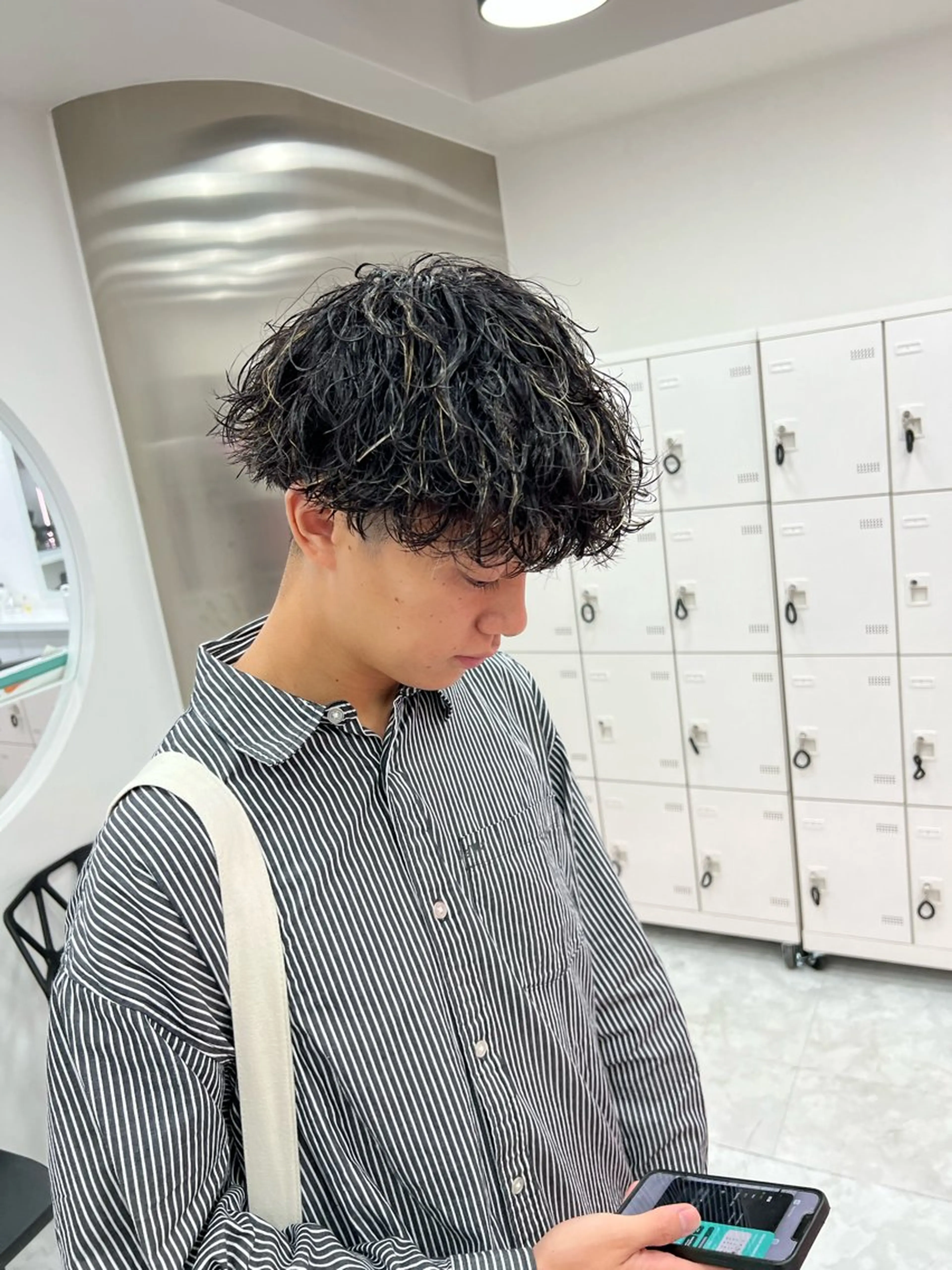 ミディアム カラー パーマ メンズ ミディアムパーマ センターパート メンズ韓国風 韓国マッシュ マッシュウルフ トレンド/レイヤー うる艶🪞CANDYのヘアスタイル