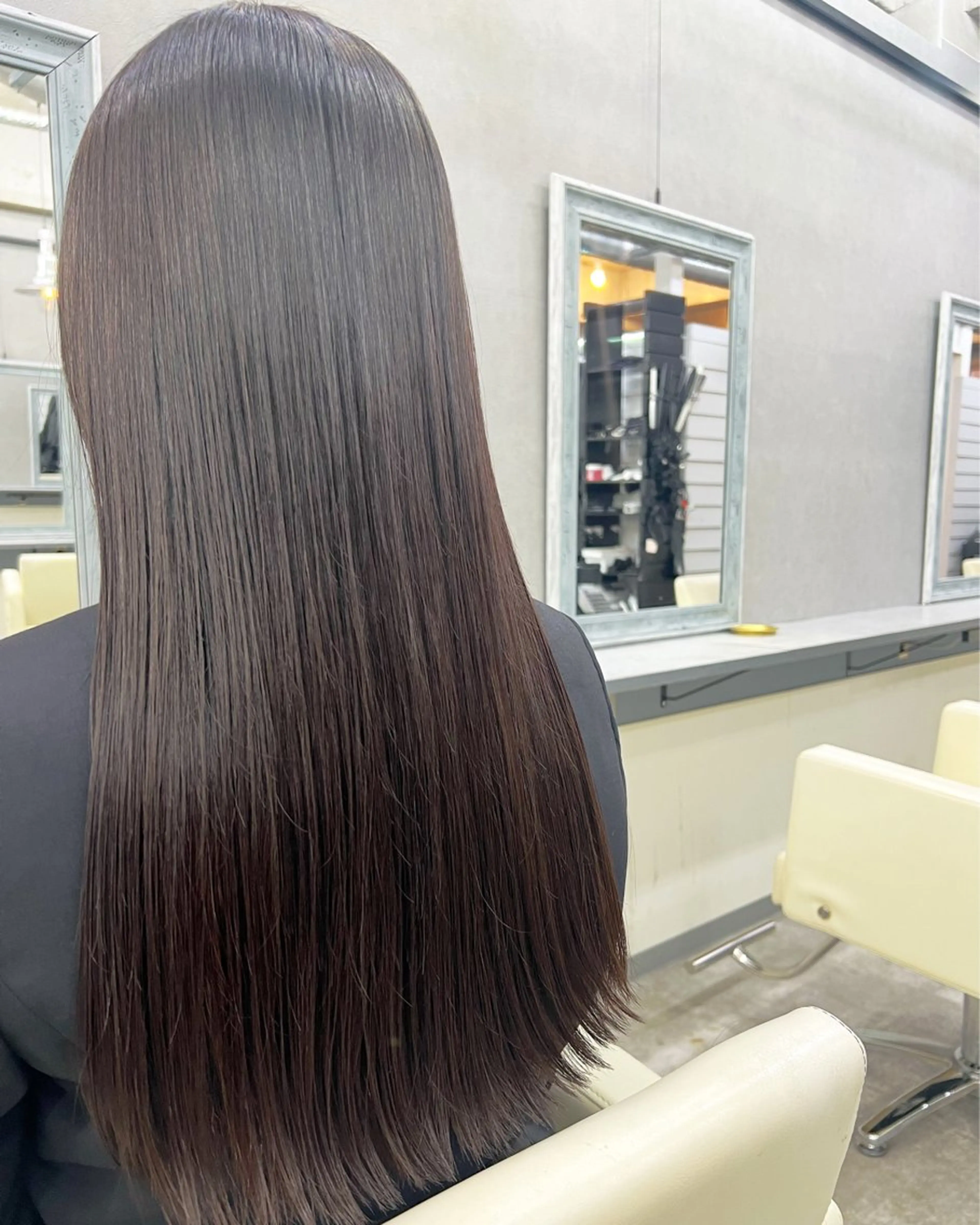 ロング ユ イのヘアスタイル
