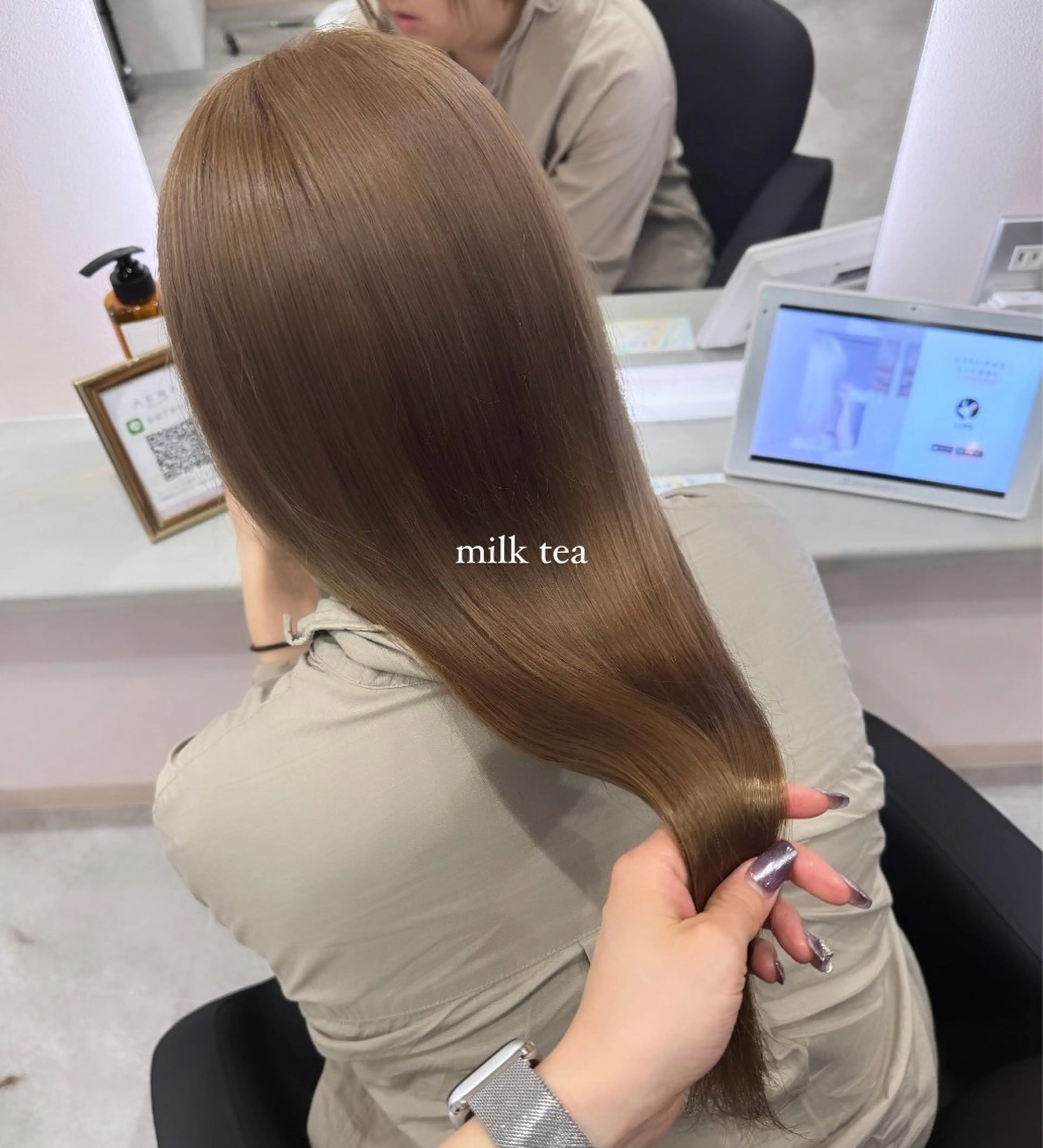 ミディアム カラー ヘアアレンジ ブリーチ ヘアカラー 最新艶髪トレンド￤ ヘア￤miyu🐒♡のヘアスタイル