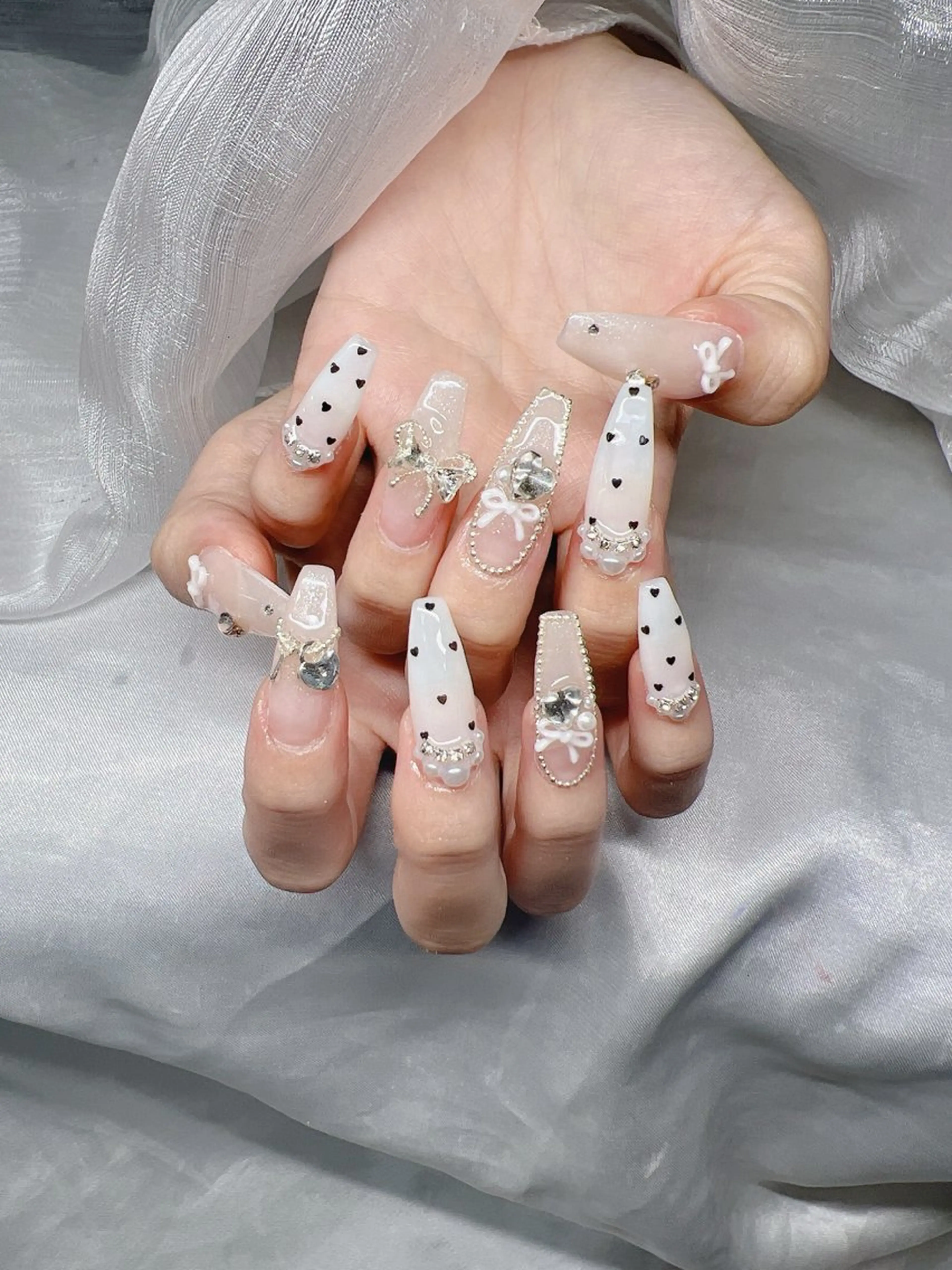 ネイル ハンドネイル Lee Nailsのネイルデザイン