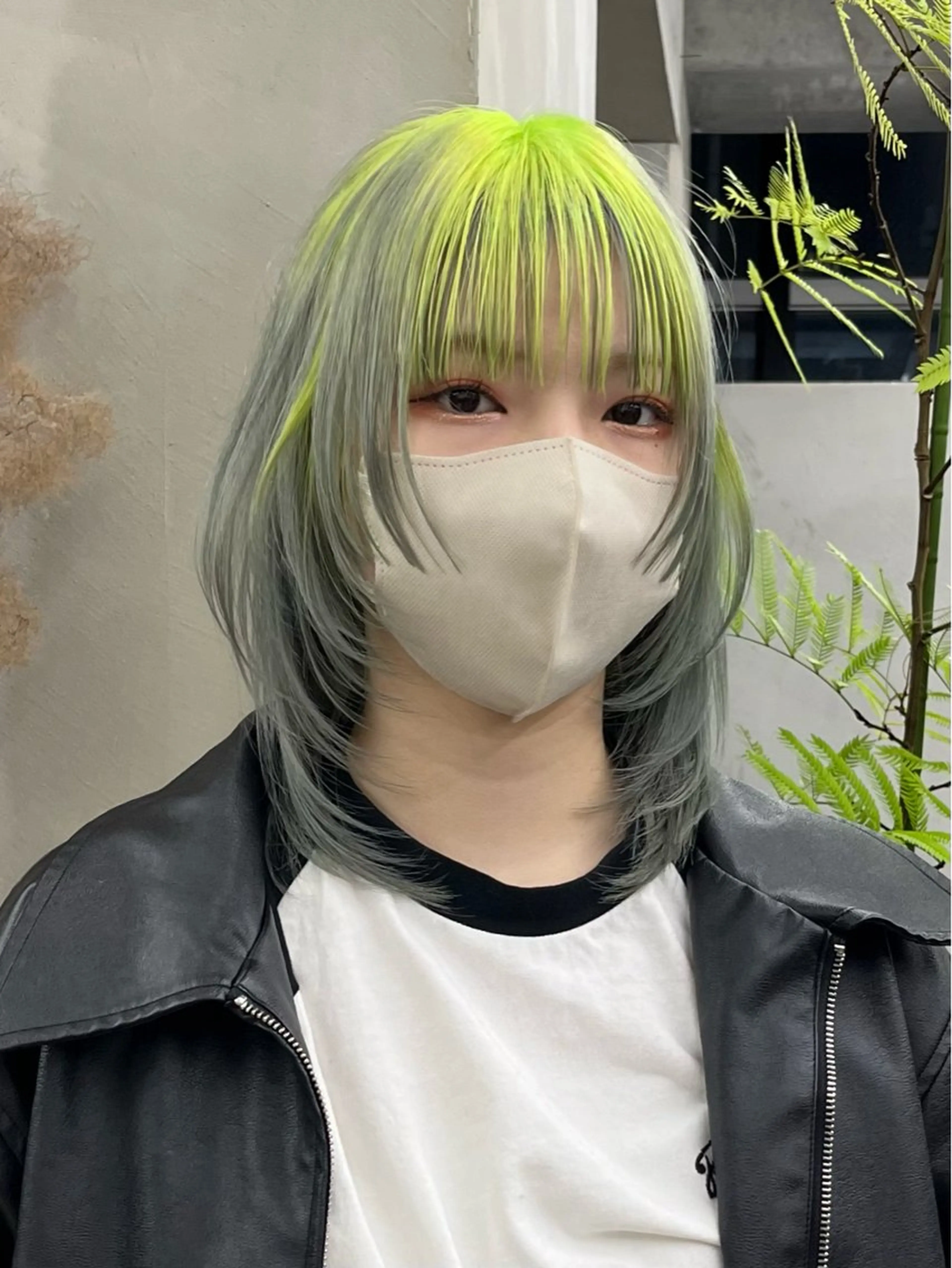 セミロング カラー ミント オリーブグレー 顔まわりレイヤー 韓国風ヘア レイヤーカット カット ヘアカラー ウルフ/レイヤー ⚡️ITSUKU⚡️のヘアスタイル