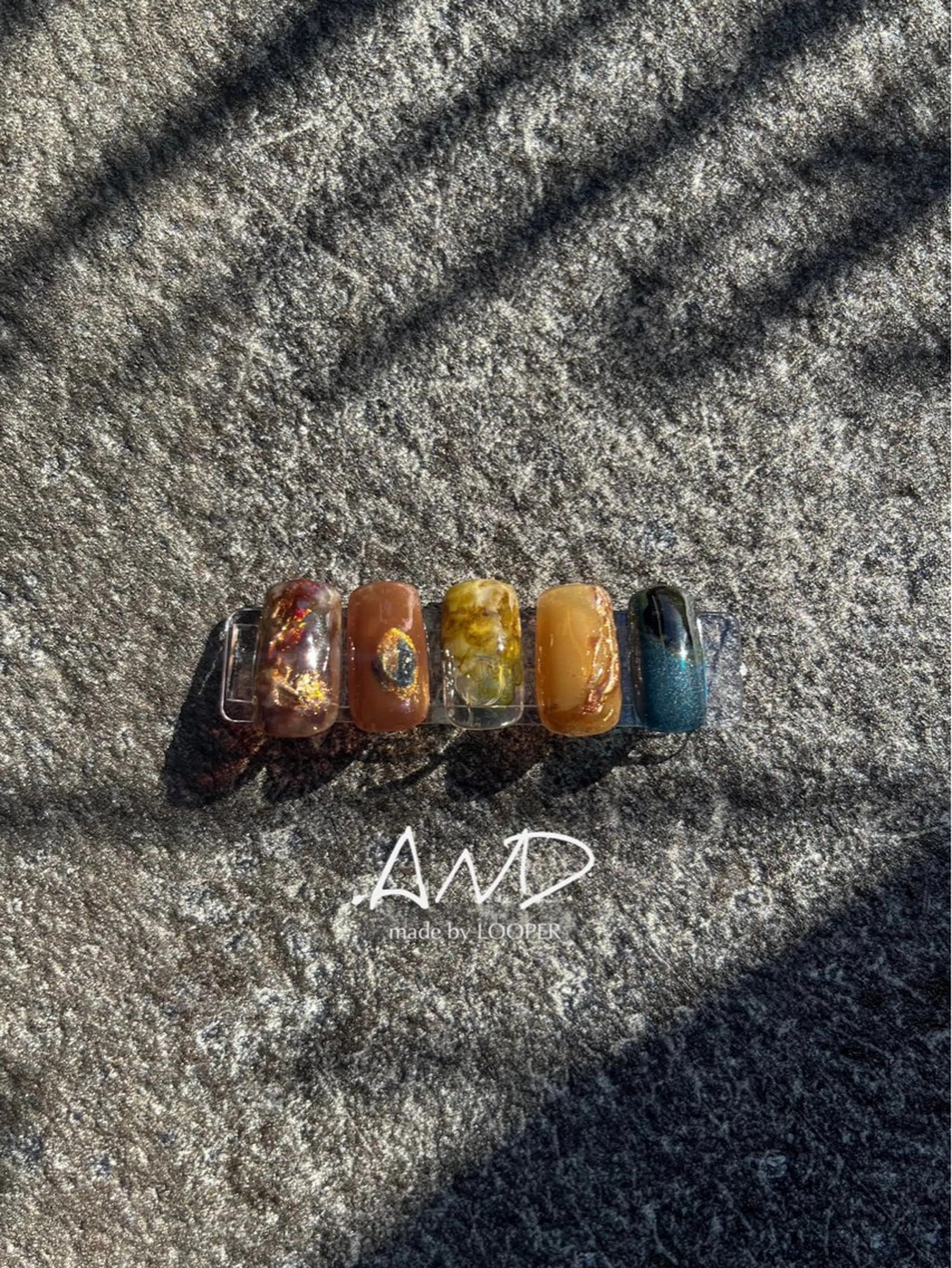 ネイル アートネイル ニュアンスネイル ハンドネイル LOOPER所属・mzh ...のネイルデザイン