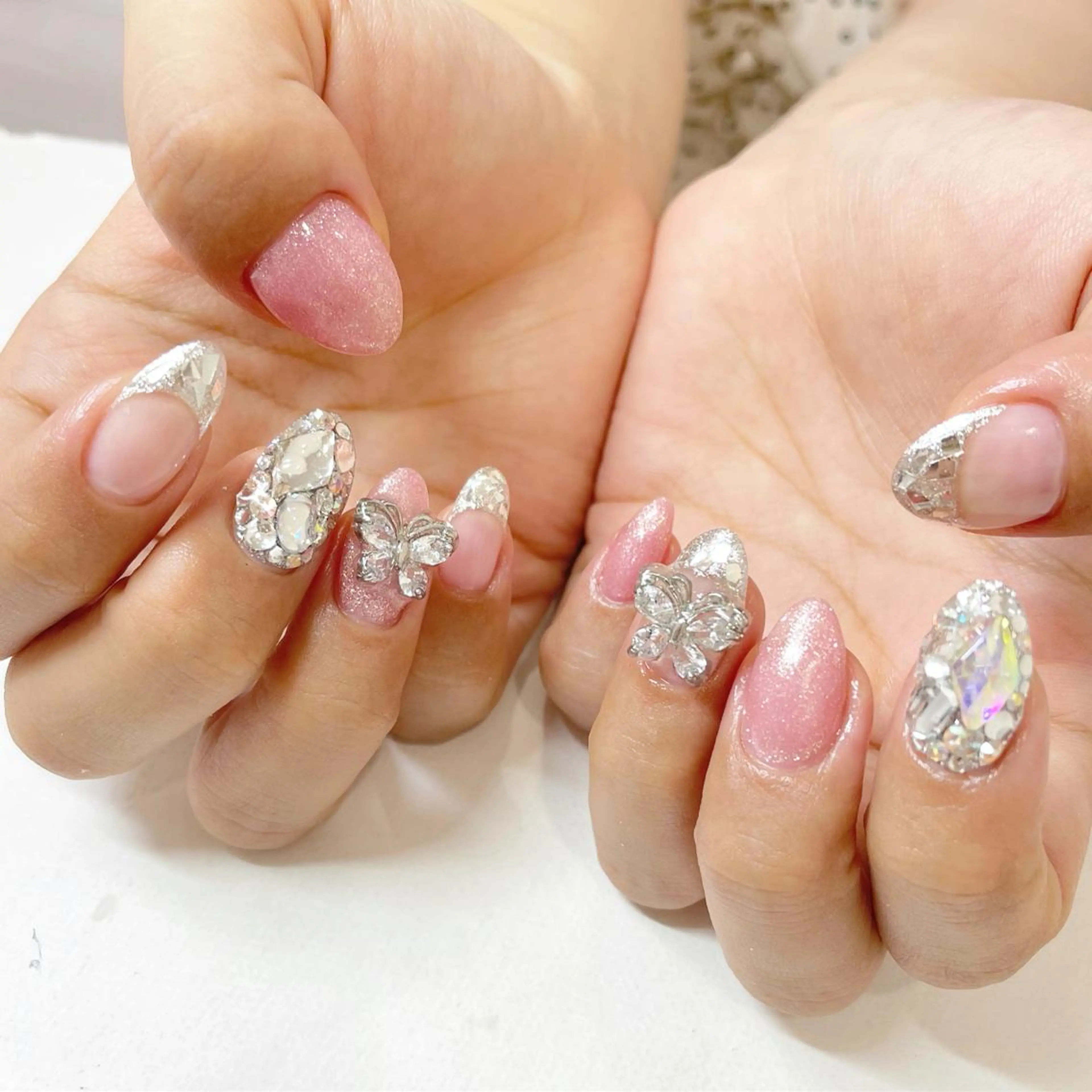 ネイル キラキラネイル ハンドネイル Minaminail やり放題ネイル🍓のネイルデザイン