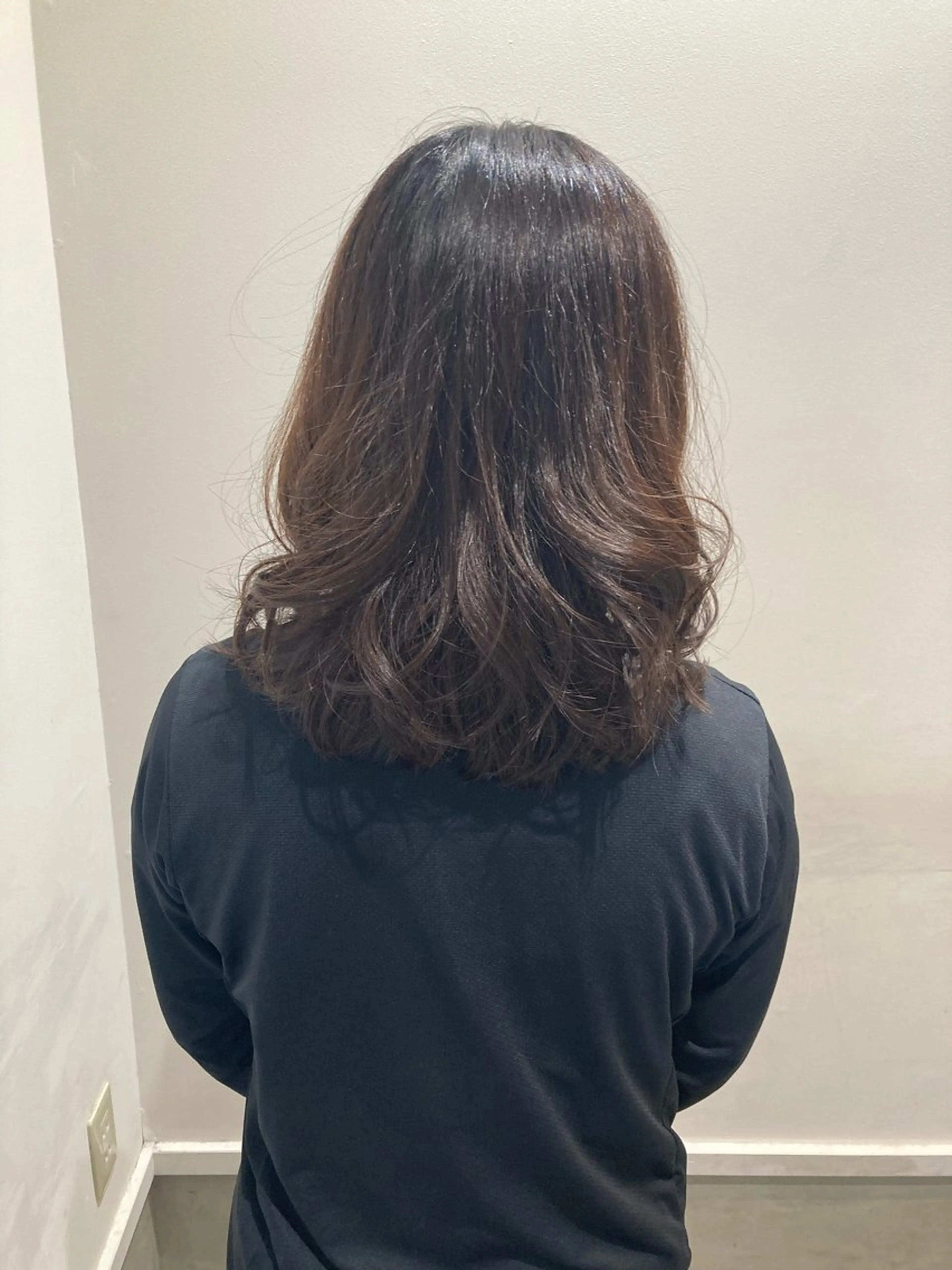ミディアム カット 折本 沙織のヘアスタイル