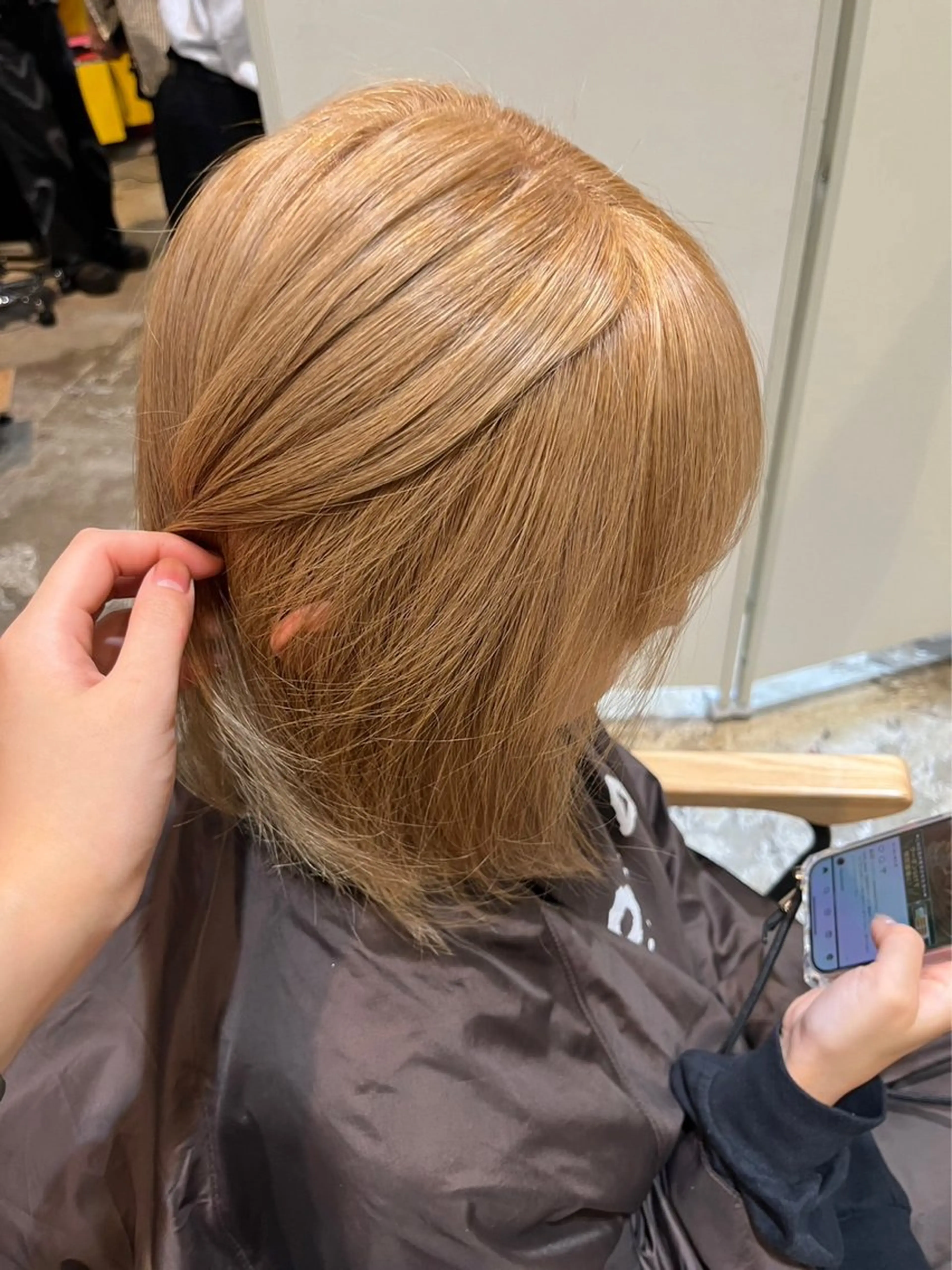 ミディアム カラー ブリーチ 喜友名 夏海のヘアスタイル