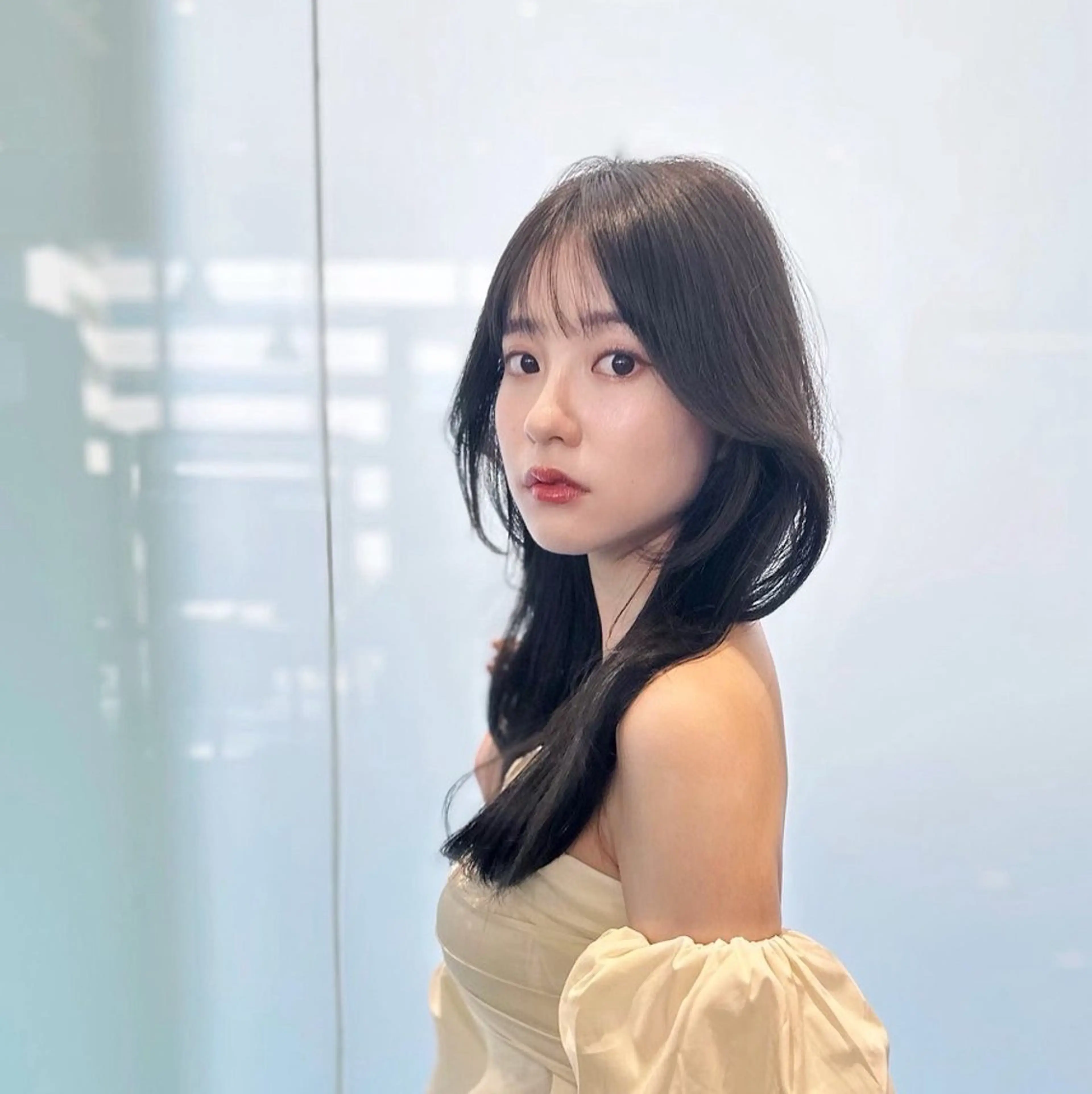 セミロング りん/ワンホン/艶髪 /小顔顔周りカットのヘアスタイル