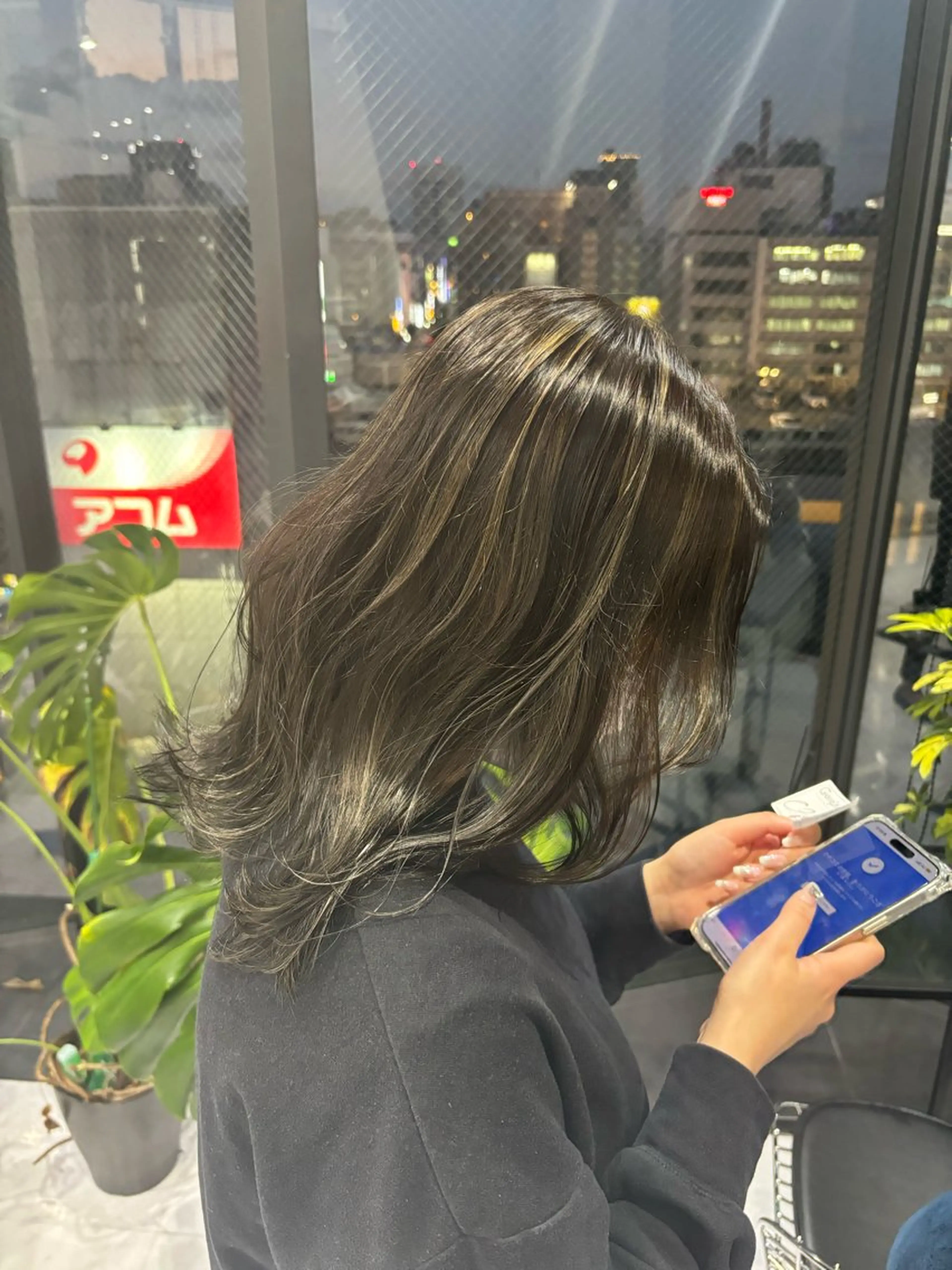 ミディアム カラー ヘアカラー 山田 瑛司のヘアスタイル
