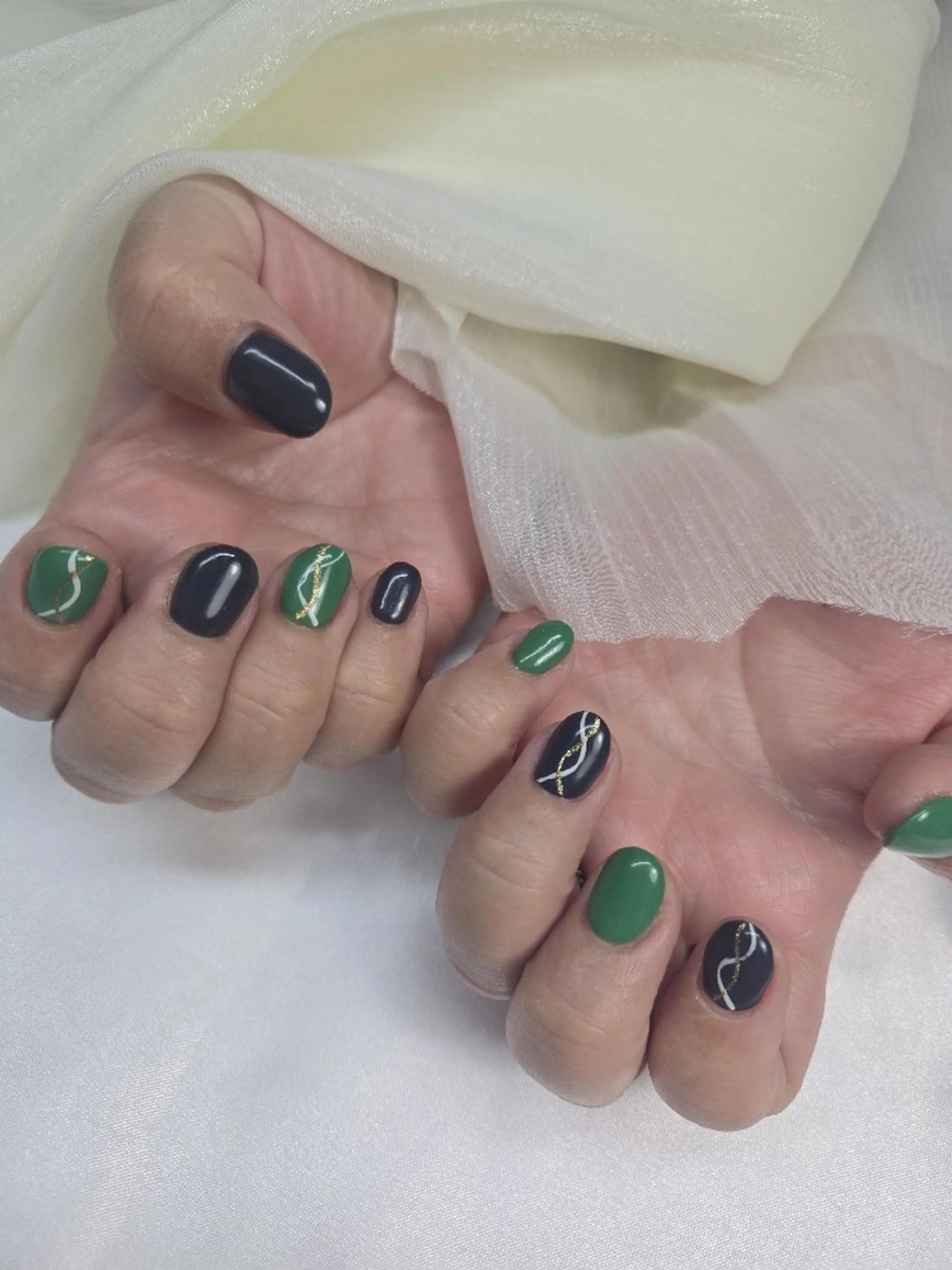 ネイル ハンドネイル ネイルサロンベルティ .ひとみのネイルデザイン